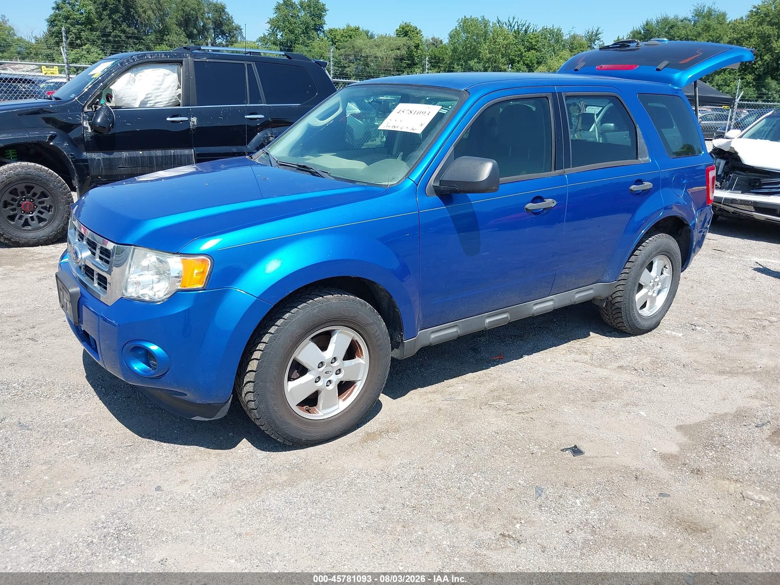 2012 Ford Escape Xls Blue vin: 1FMCU0C74CKA57879