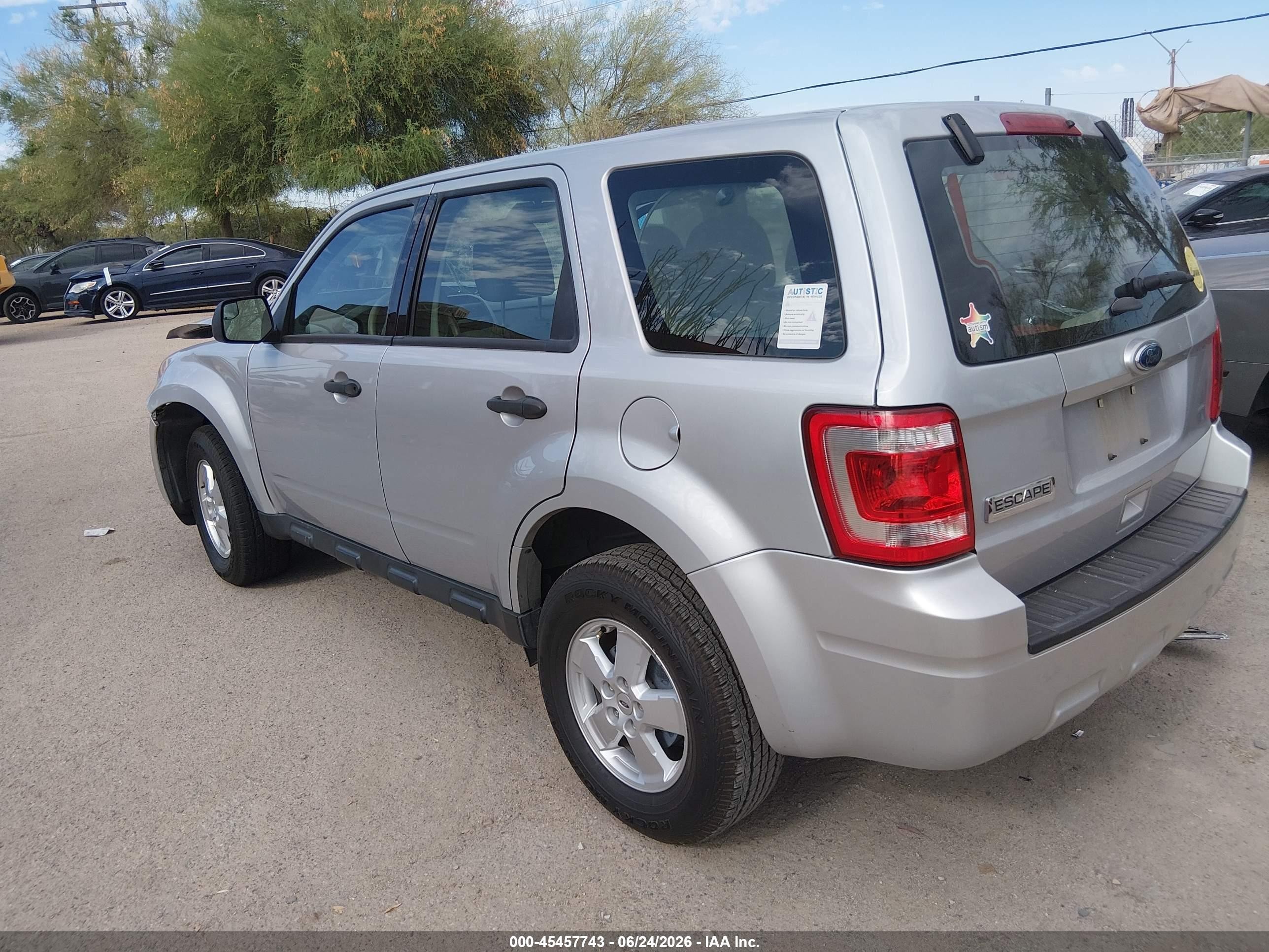 2012 Ford Escape Xls Silver vin: 1FMCU0C74CKB32368