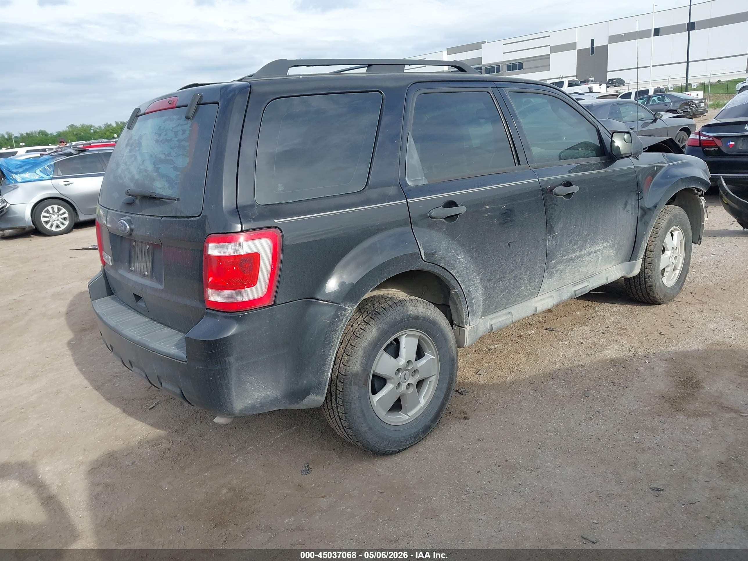2012 Ford Escape Xls Черный vin: 1FMCU0C74CKC06307