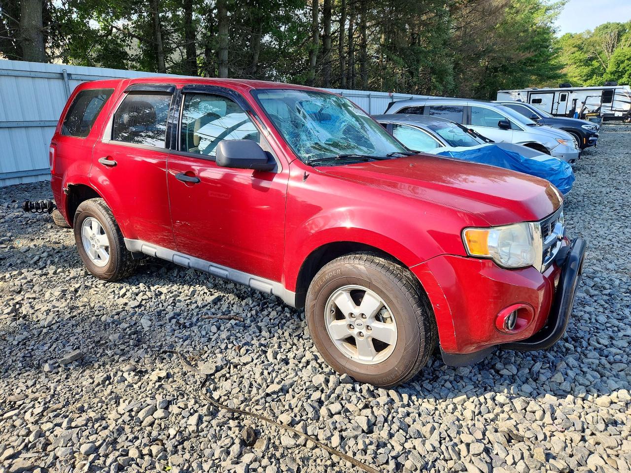2010 Ford Escape Xls Red vin: 1FMCU0C75AKA45950