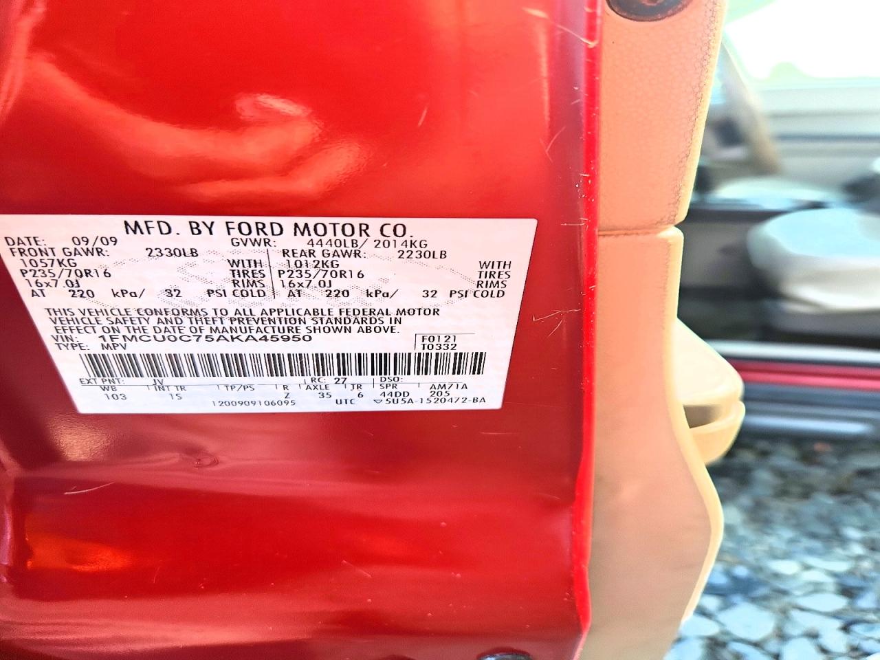 2010 Ford Escape Xls Red vin: 1FMCU0C75AKA45950