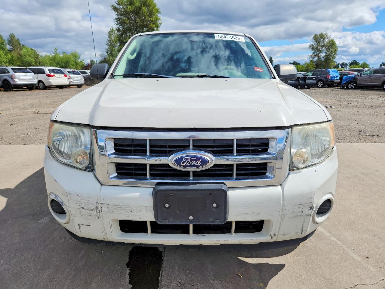 2010 Ford Escape Xls White vin: 1FMCU0C75AKA72632