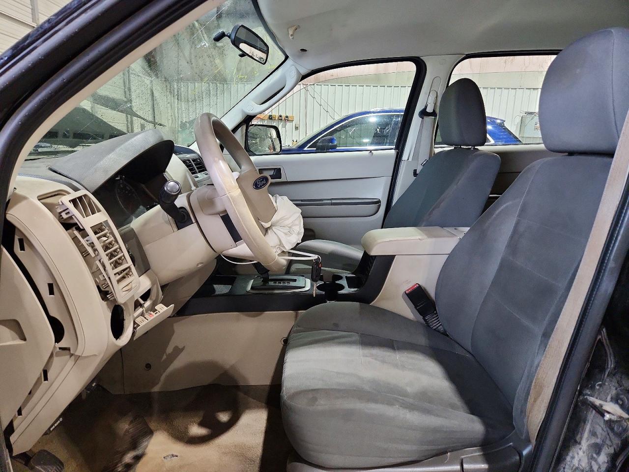 2010 Ford Escape Xls Черный vin: 1FMCU0C75AKD23505