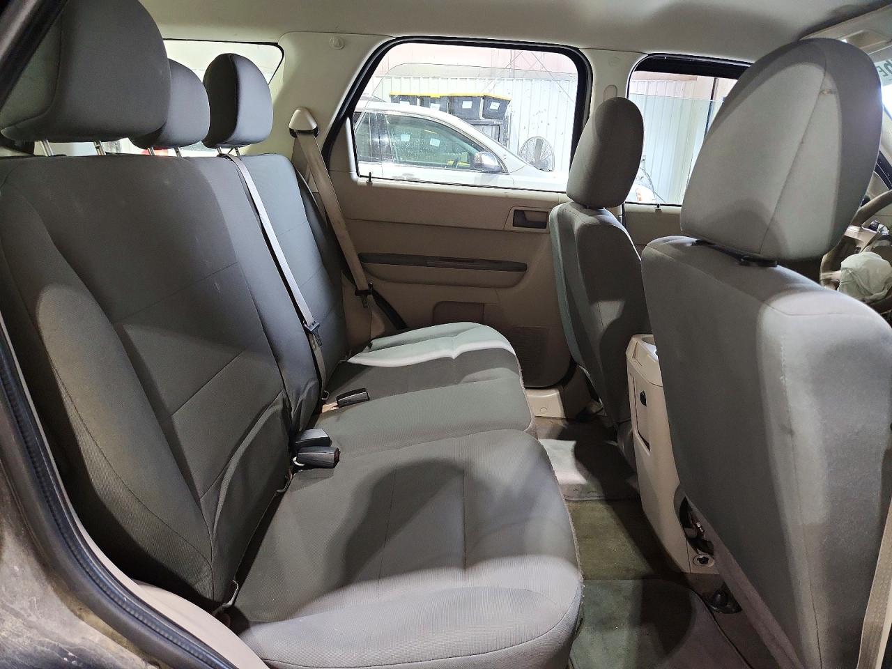 2010 Ford Escape Xls Черный vin: 1FMCU0C75AKD23505