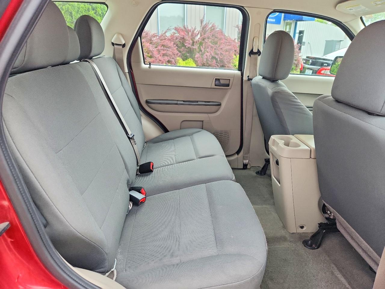 2010 Ford Escape Xls Brown vin: 1FMCU0C75AKD25822