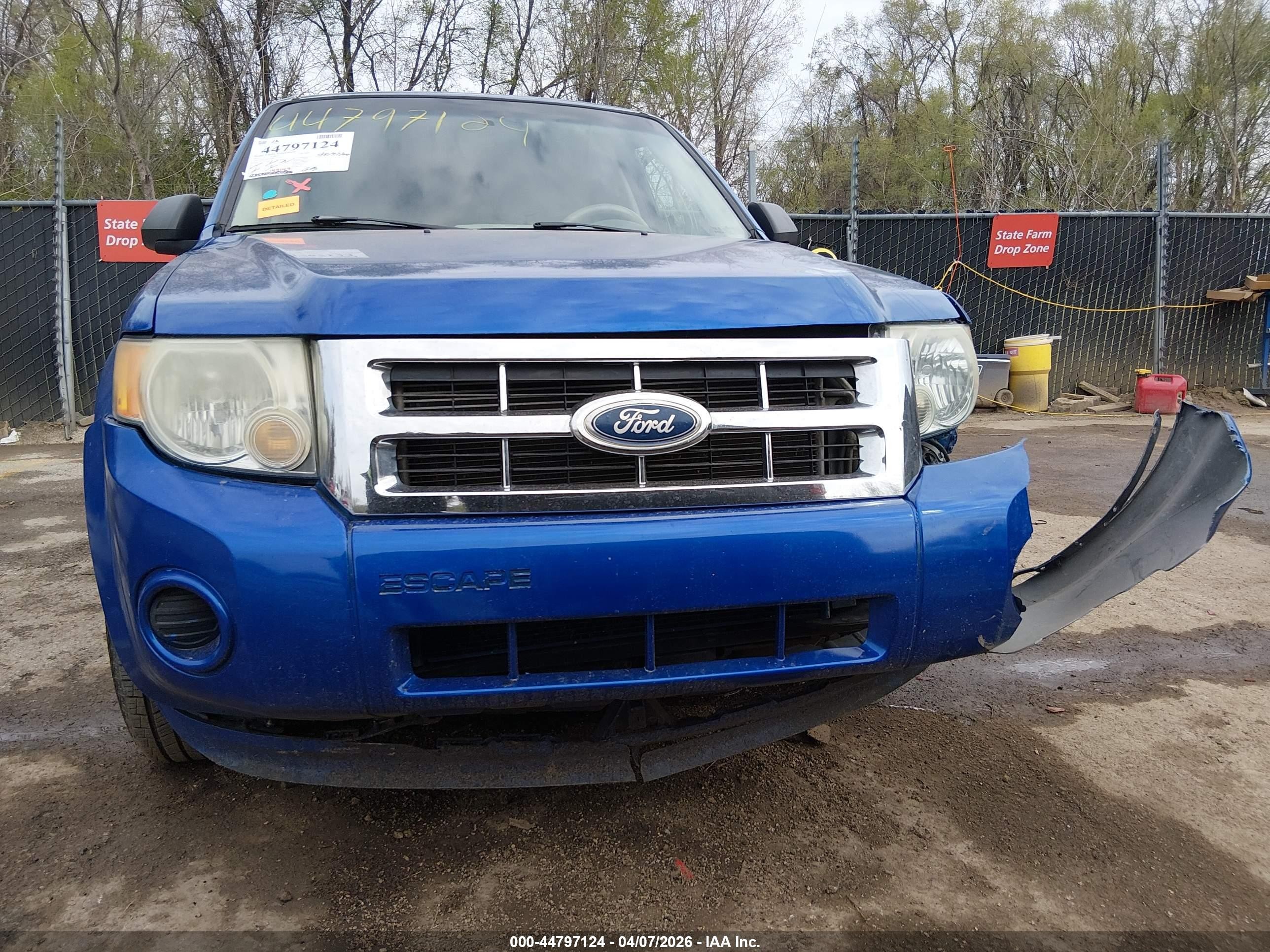 2011 Ford Escape Xls Blue vin: 1FMCU0C75BKA74379
