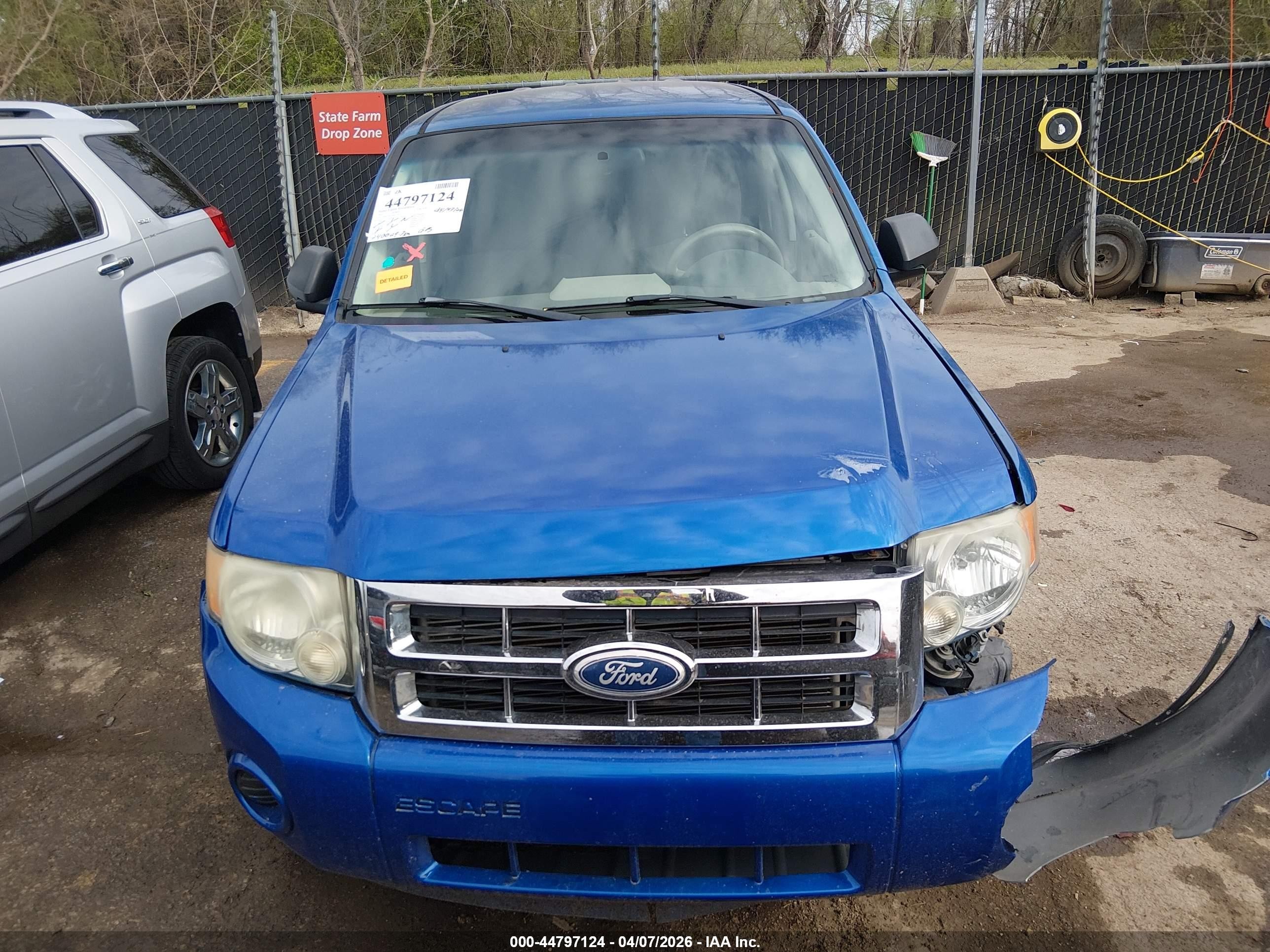2011 Ford Escape Xls Blue vin: 1FMCU0C75BKA74379