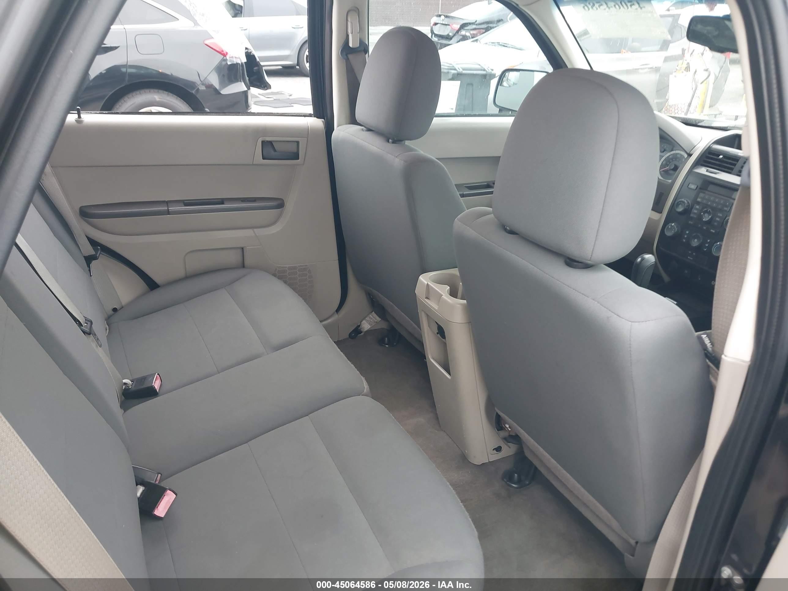 2011 Ford Escape Xls Black vin: 1FMCU0C75BKB33947