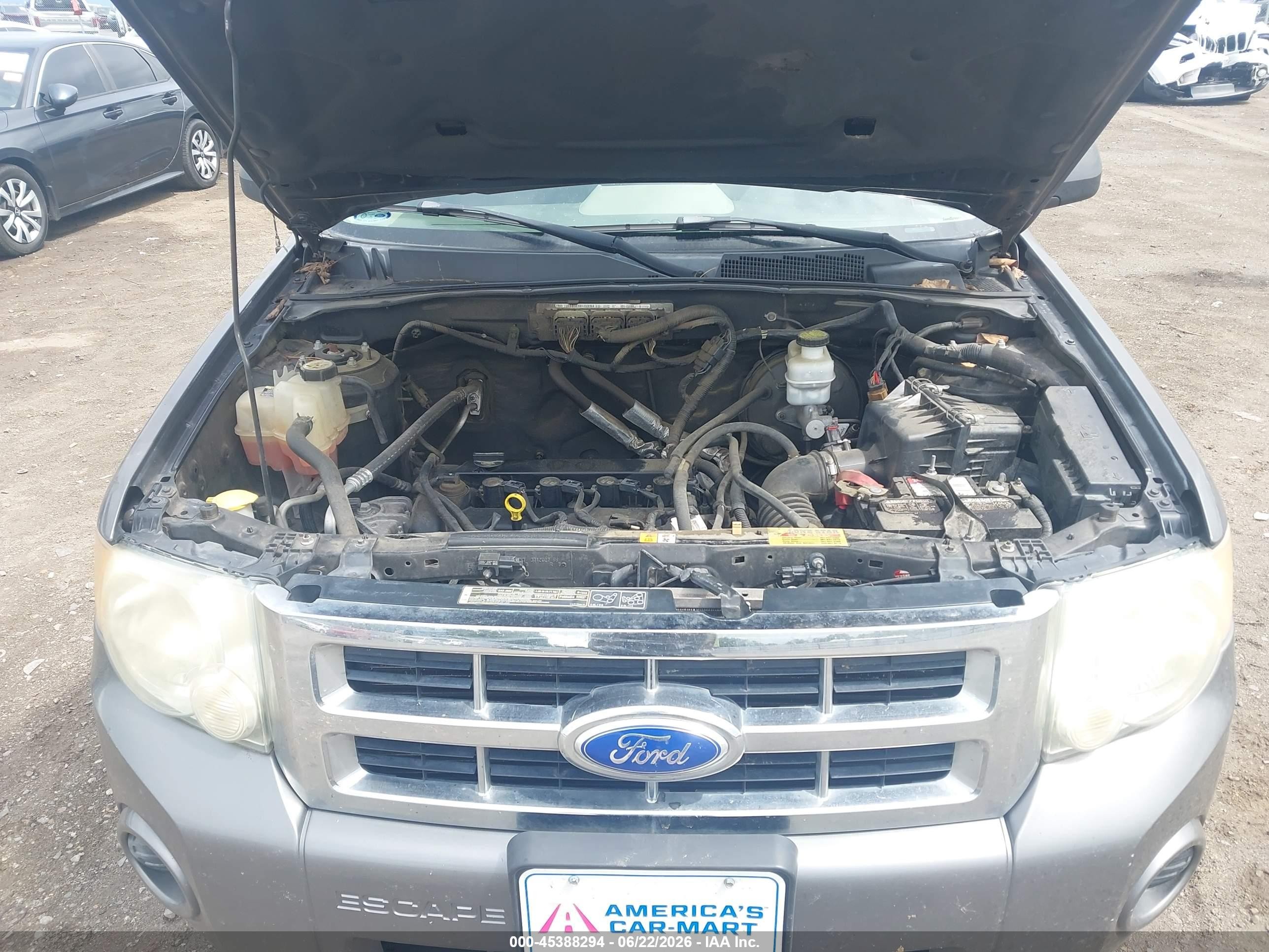 2011 Ford Escape Xls Gray vin: 1FMCU0C75BKC22952