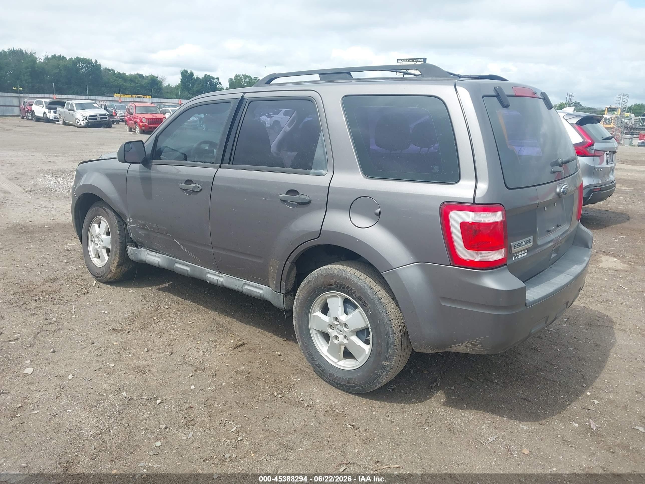 2011 Ford Escape Xls Gray vin: 1FMCU0C75BKC22952