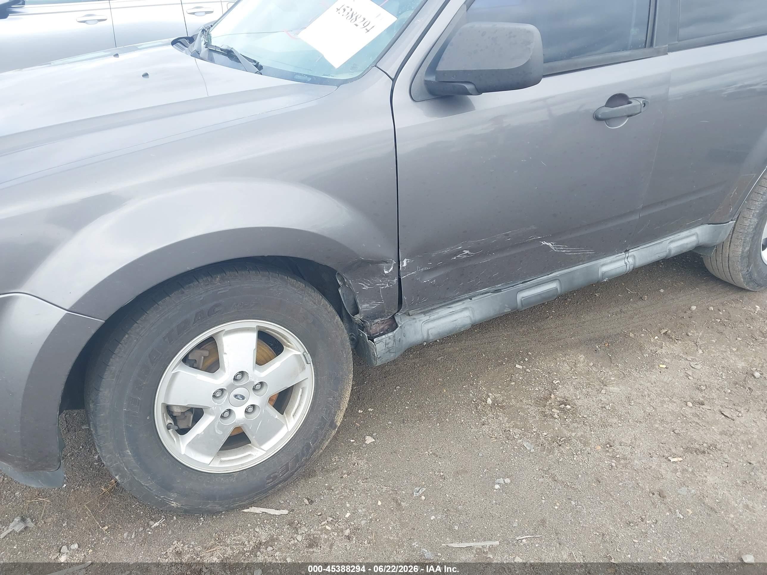 2011 Ford Escape Xls Gray vin: 1FMCU0C75BKC22952