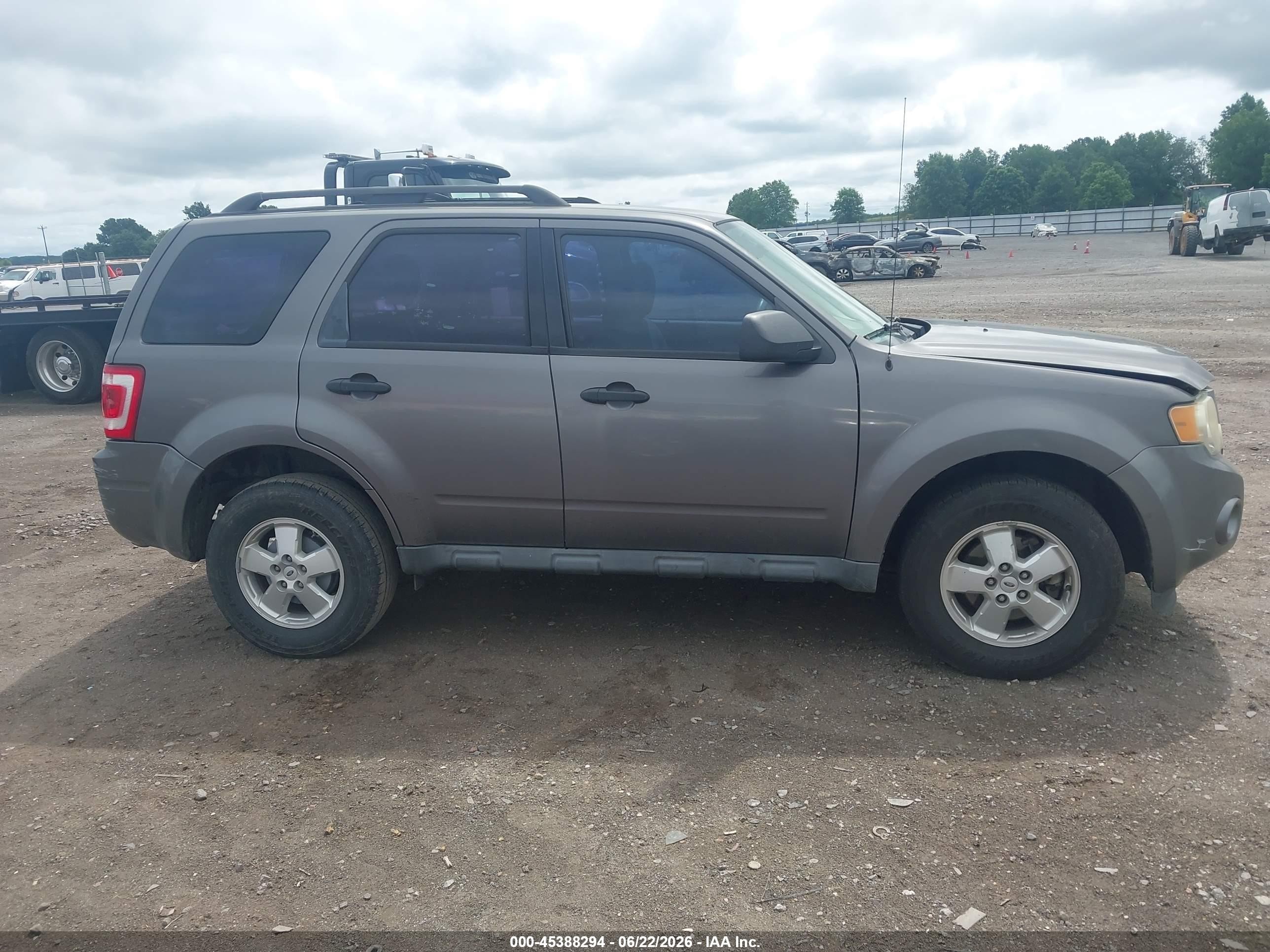 2011 Ford Escape Xls Gray vin: 1FMCU0C75BKC22952