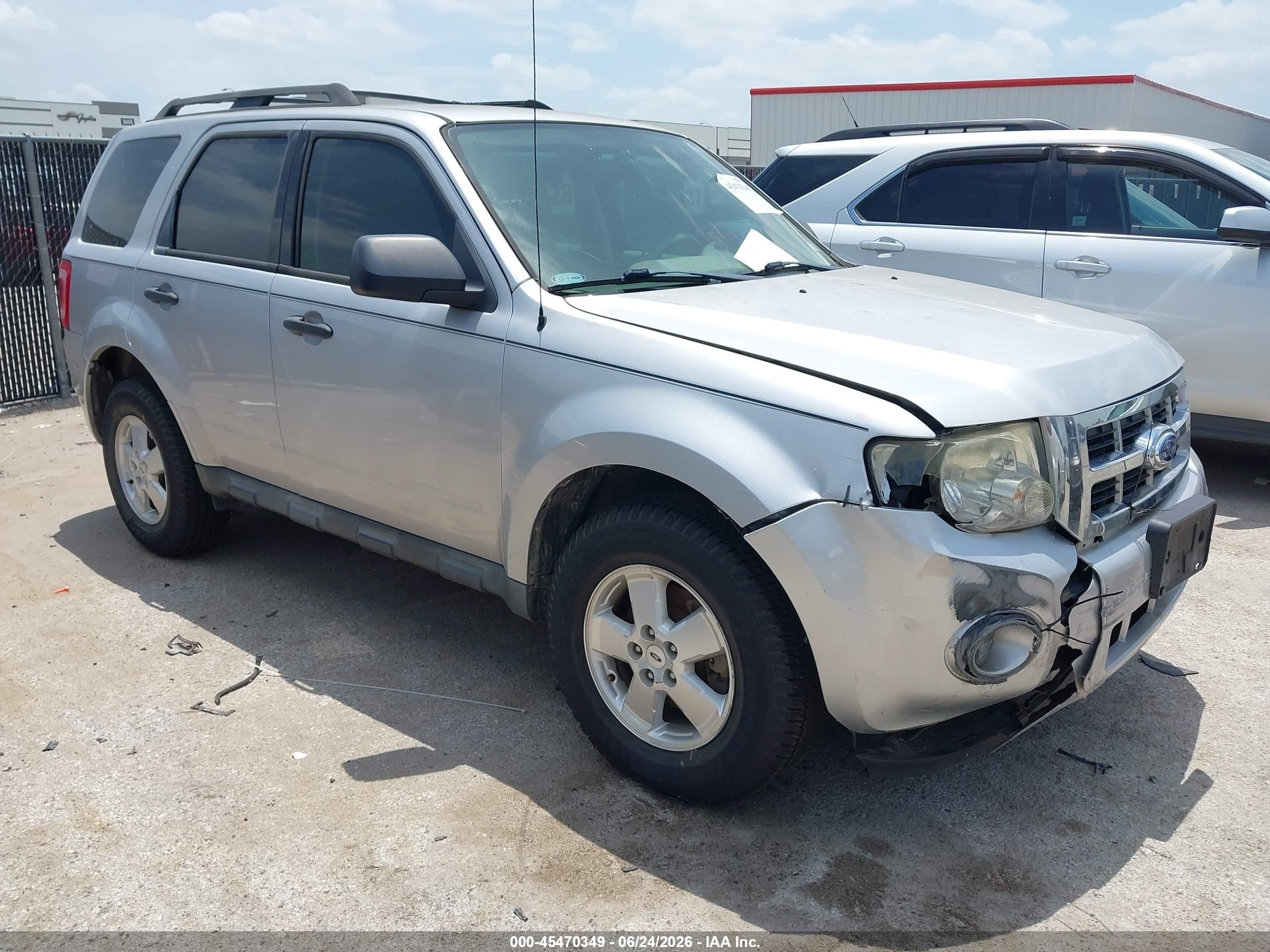 2012 Ford Escape Xls Silver vin: 1FMCU0C75CKB66092