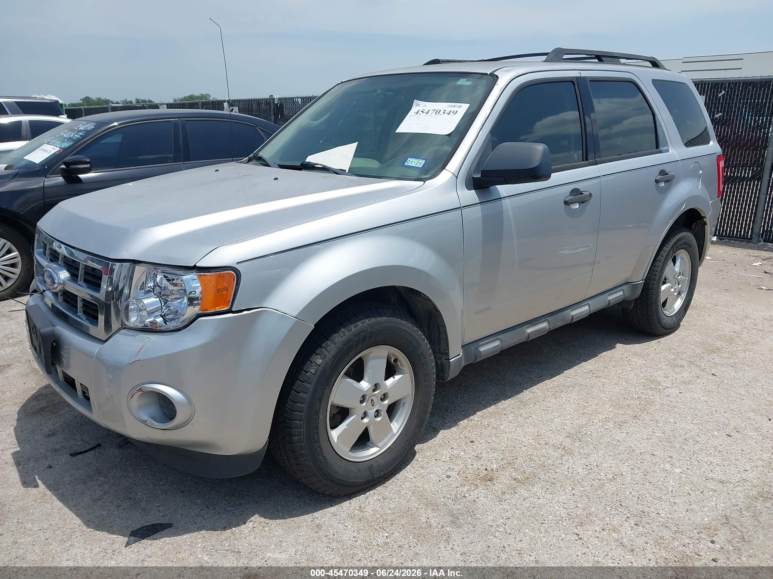 2012 Ford Escape Xls Silver vin: 1FMCU0C75CKB66092