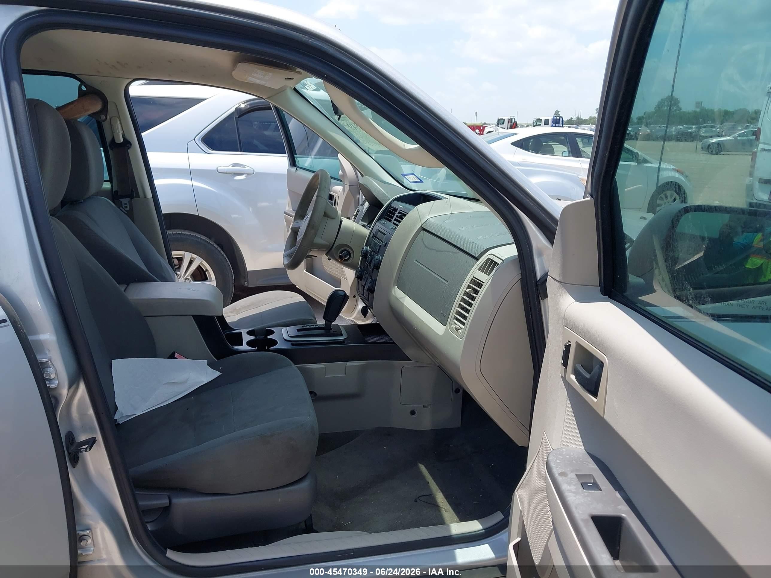 2012 Ford Escape Xls Silver vin: 1FMCU0C75CKB66092
