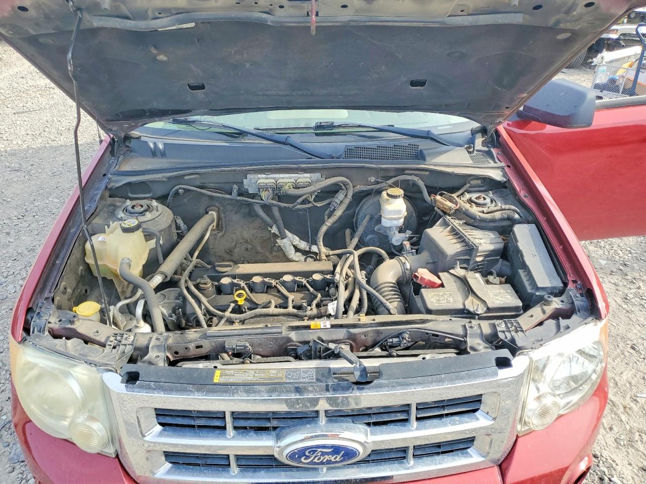 2010 Ford Escape Xls Burgundy vin: 1FMCU0C76AKC63783