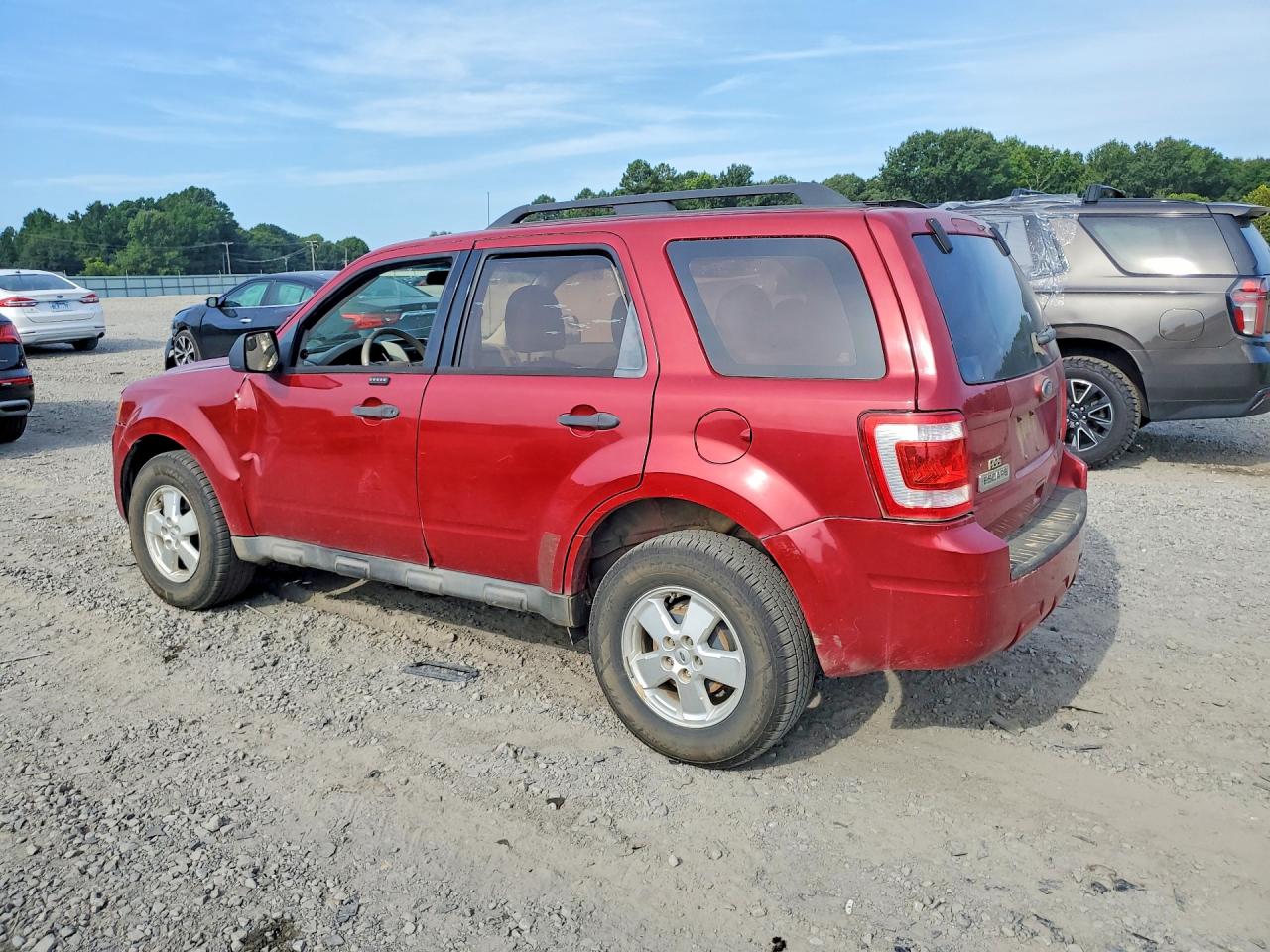 2010 Ford Escape Xls Burgundy vin: 1FMCU0C76AKC63783