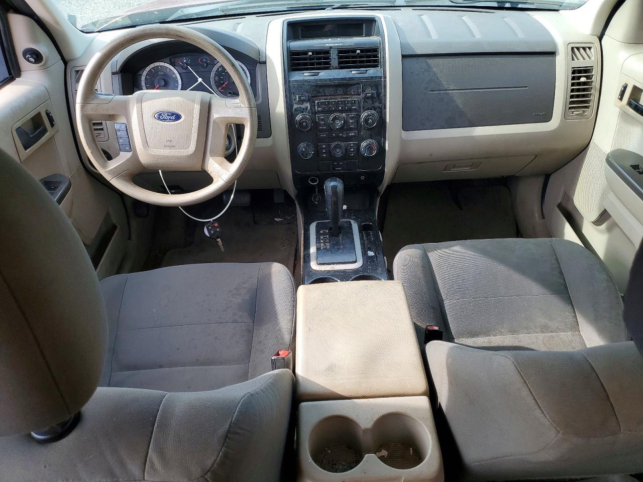 2010 Ford Escape Xls Burgundy vin: 1FMCU0C76AKC63783