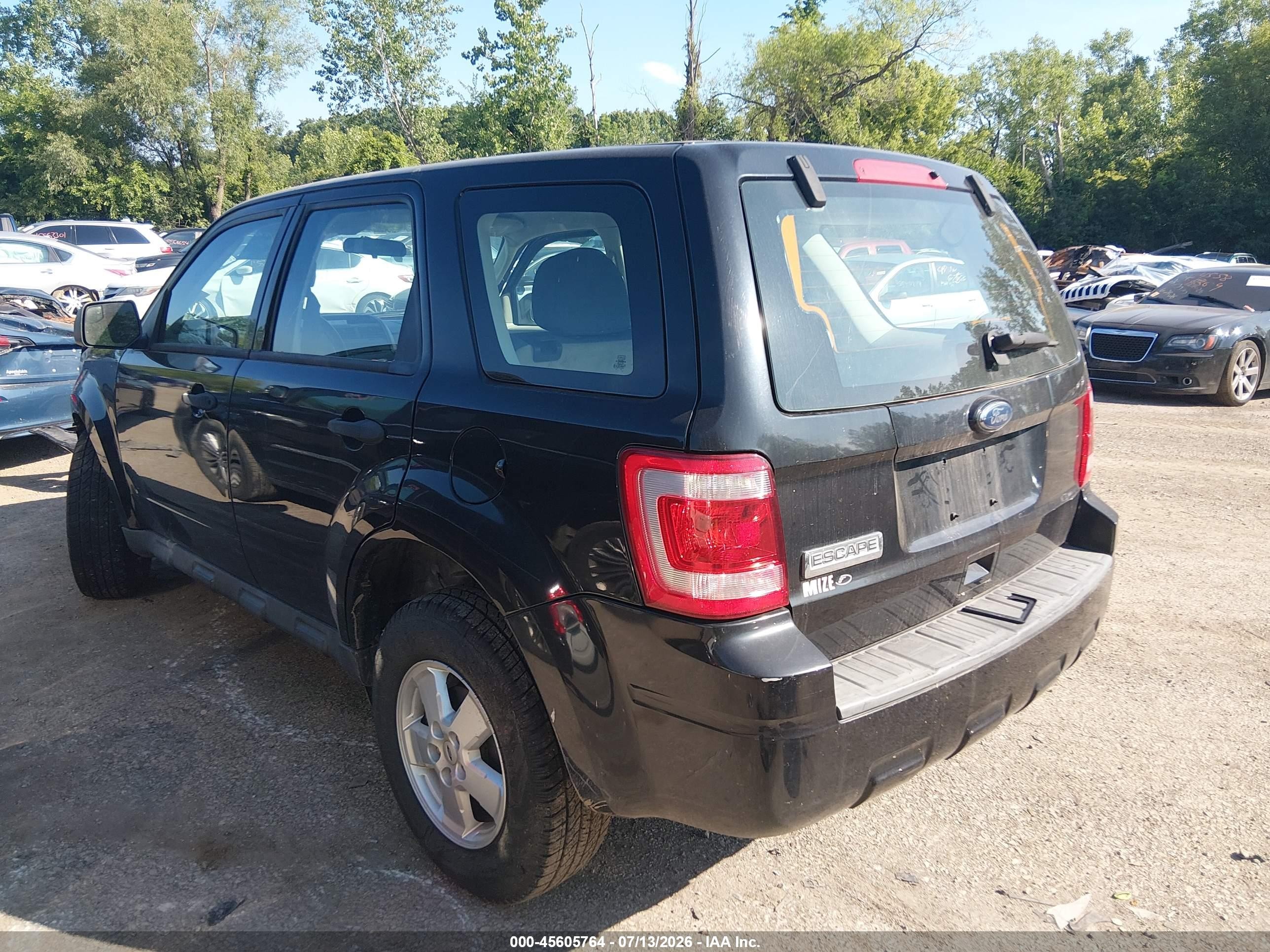 2010 Ford Escape Xls Black vin: 1FMCU0C76AKD16367