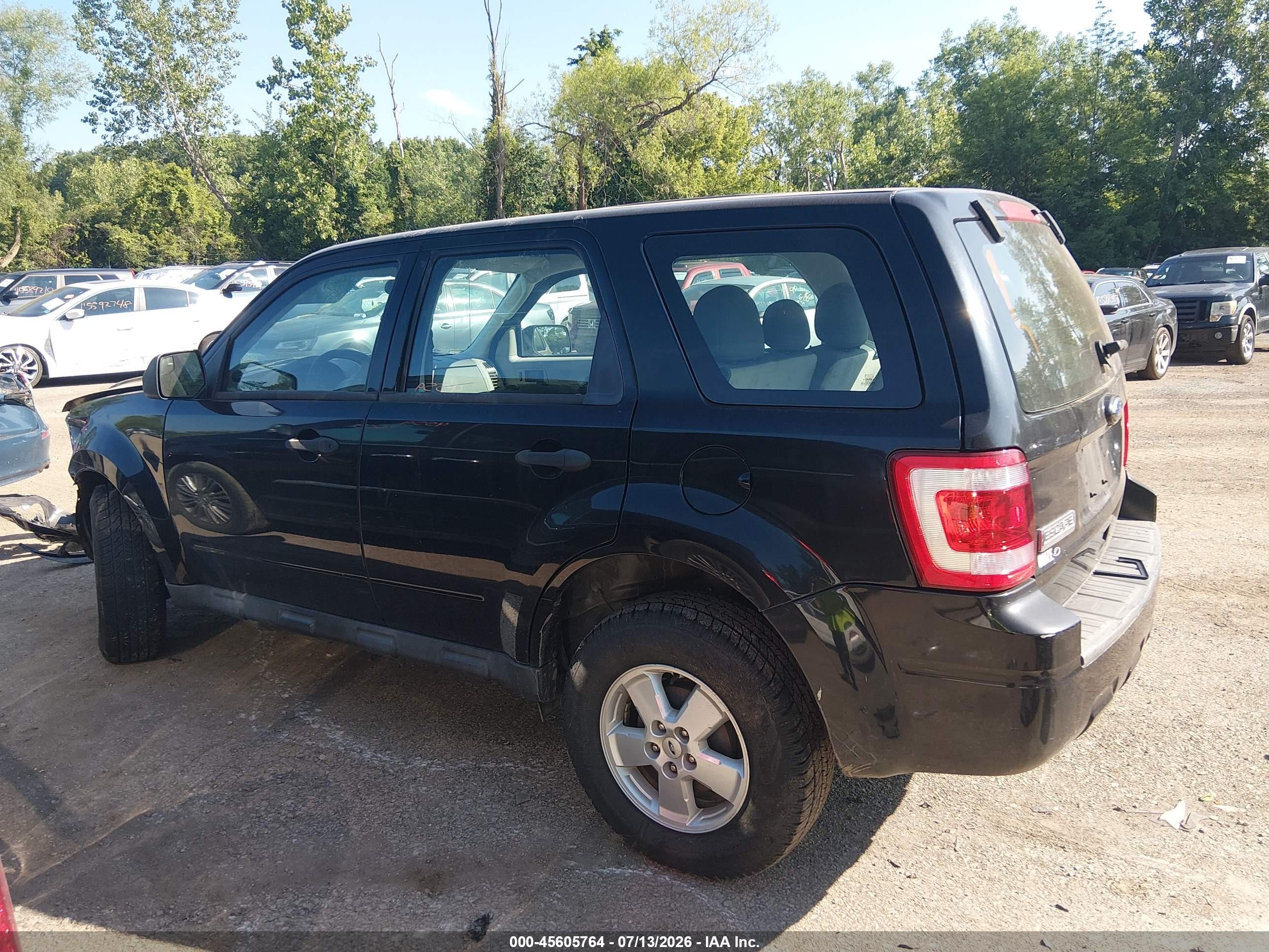 2010 Ford Escape Xls Black vin: 1FMCU0C76AKD16367