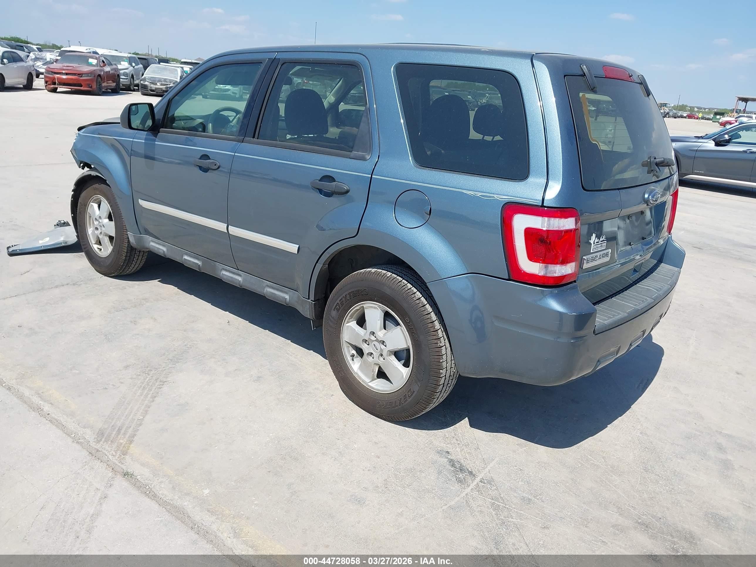 2011 Ford Escape Xls Blue vin: 1FMCU0C76BKA21559