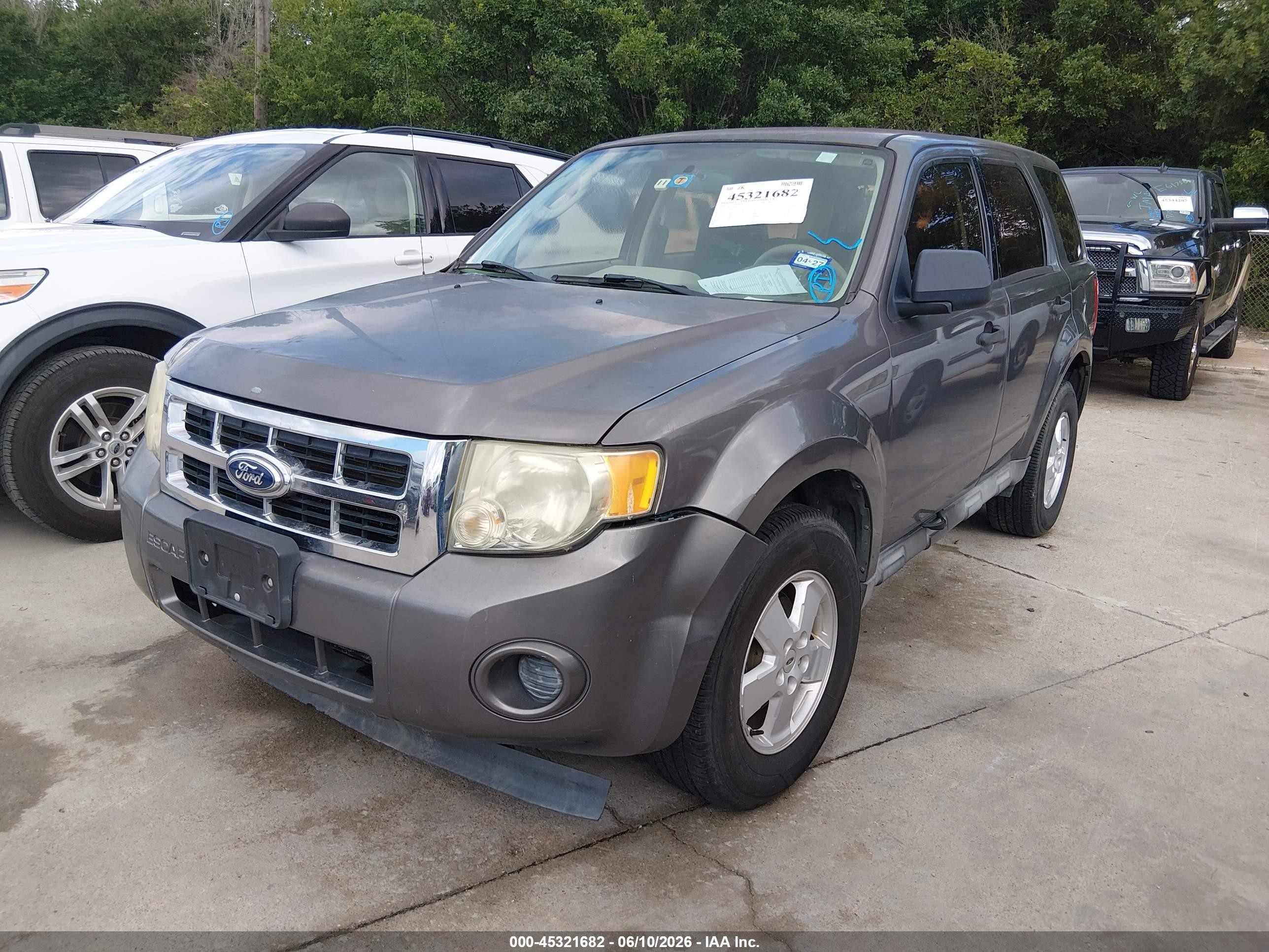 2011 Ford Escape Xls Gray vin: 1FMCU0C76BKA32920