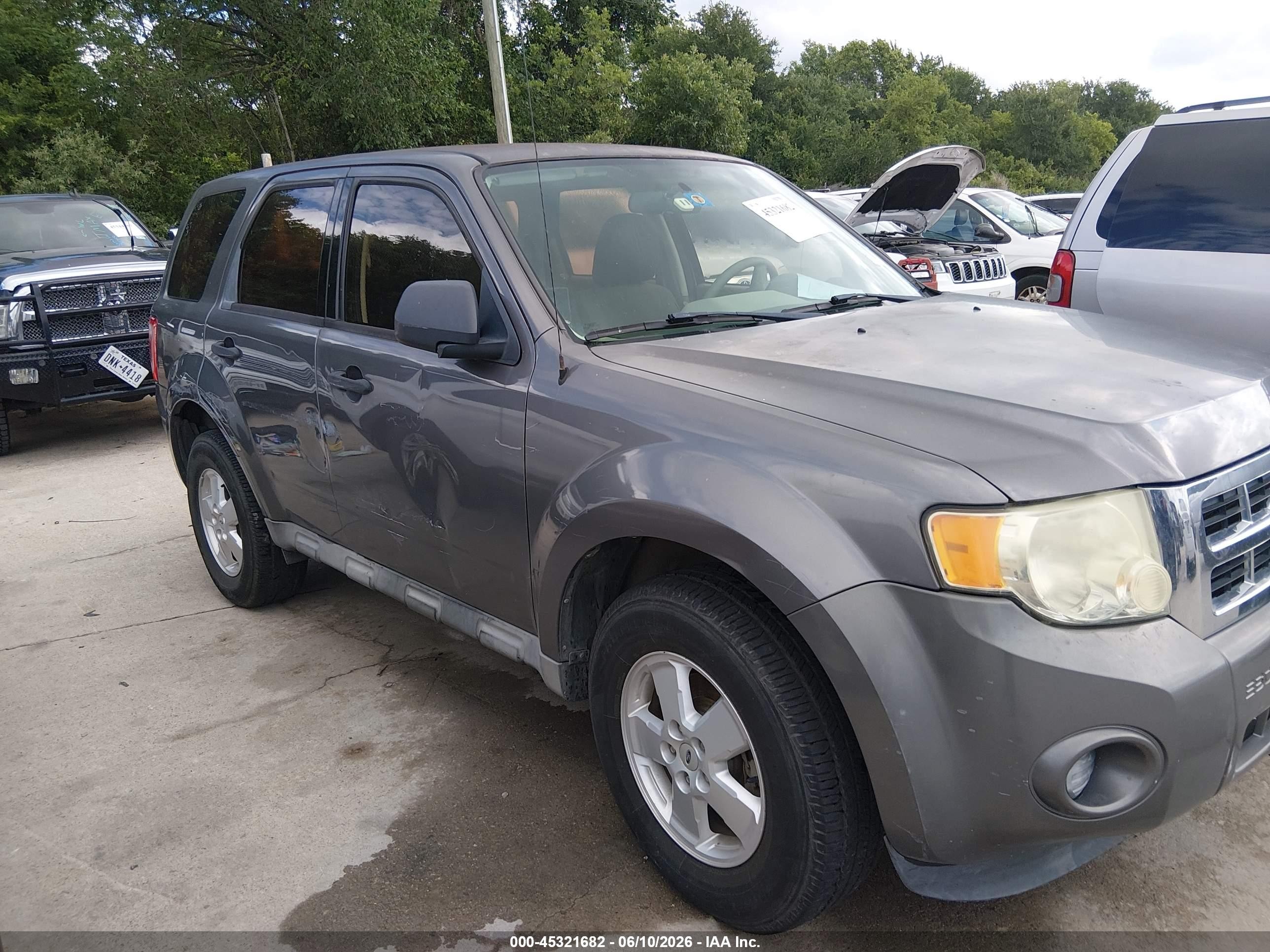 2011 Ford Escape Xls Gray vin: 1FMCU0C76BKA32920