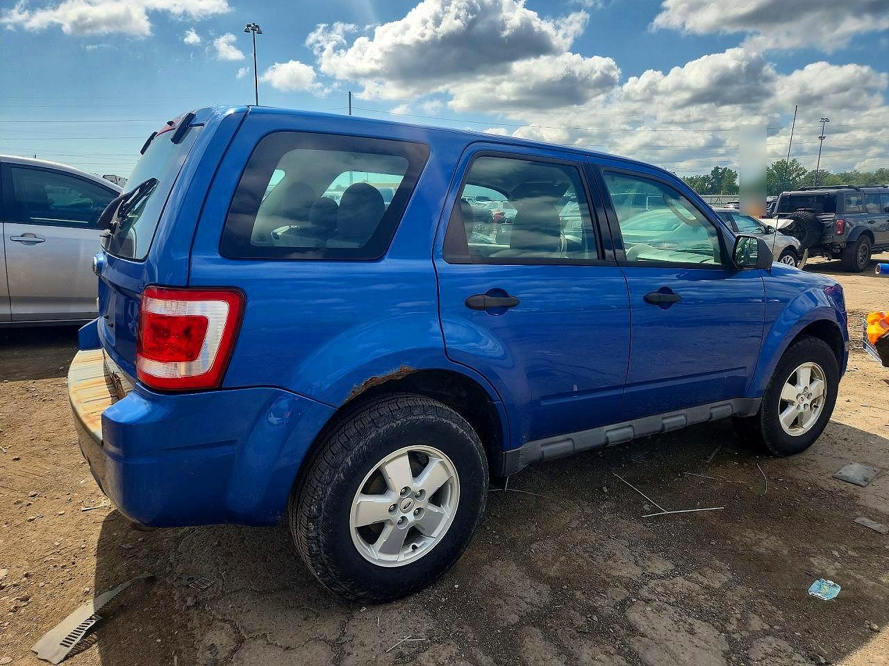 2012 Ford Escape Xls Blue vin: 1FMCU0C76CKA05895