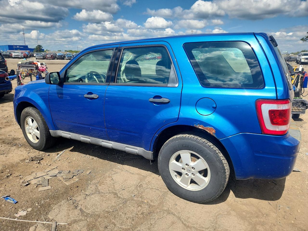 2012 Ford Escape Xls Blue vin: 1FMCU0C76CKA05895