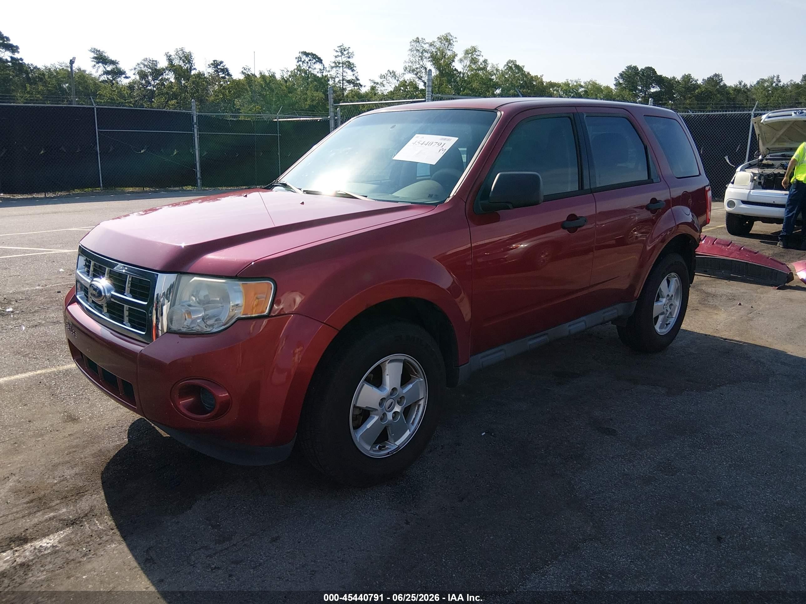 2012 Ford Escape Xls Red vin: 1FMCU0C76CKA98529