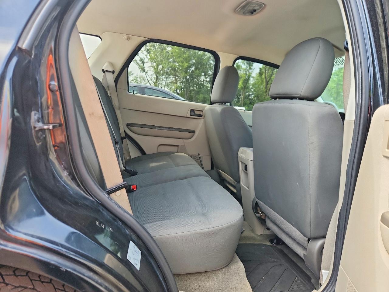 2012 Ford Escape Xls Black vin: 1FMCU0C76CKB09285