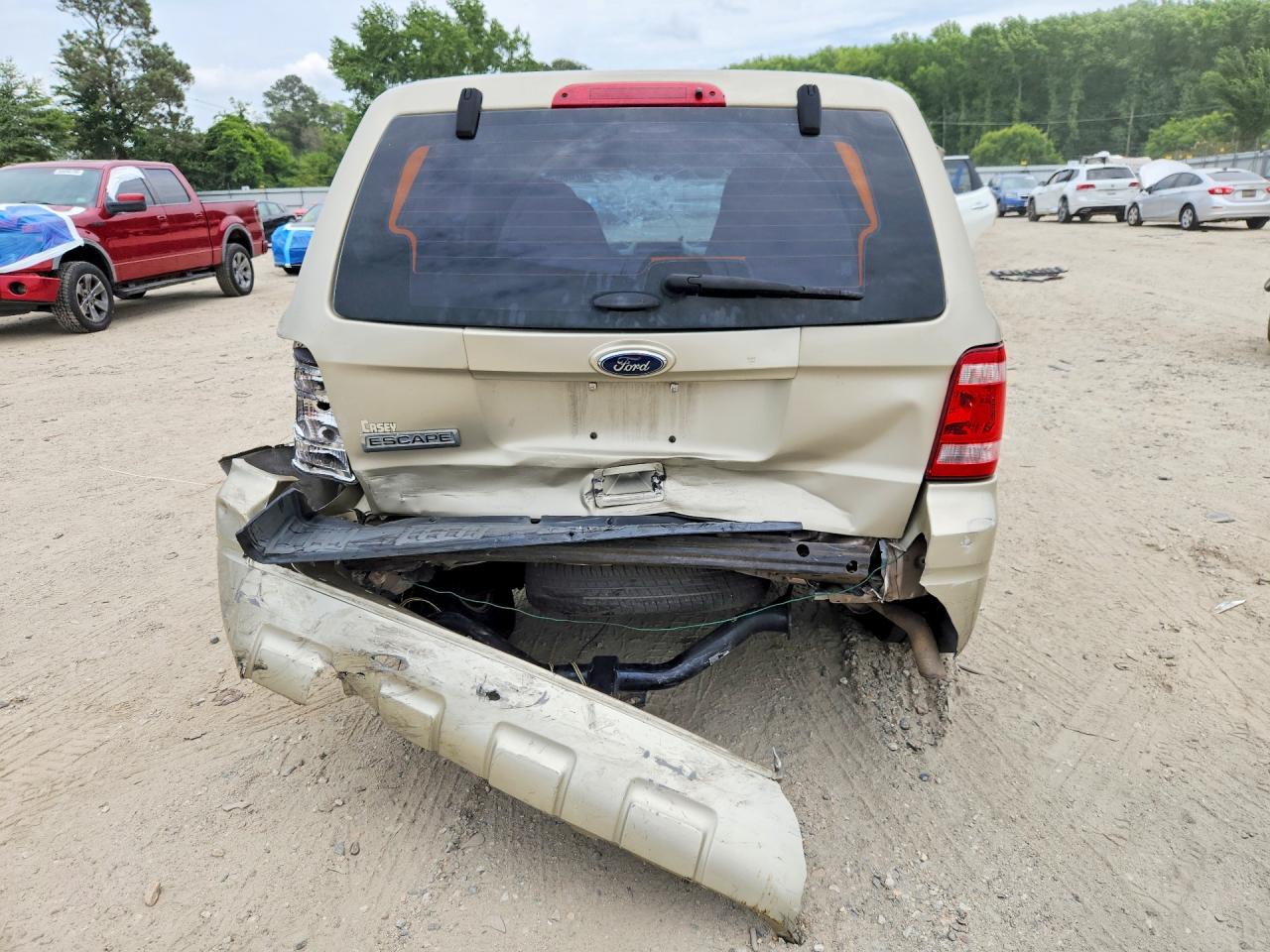 2012 Ford Escape Xls Gold vin: 1FMCU0C76CKB27348
