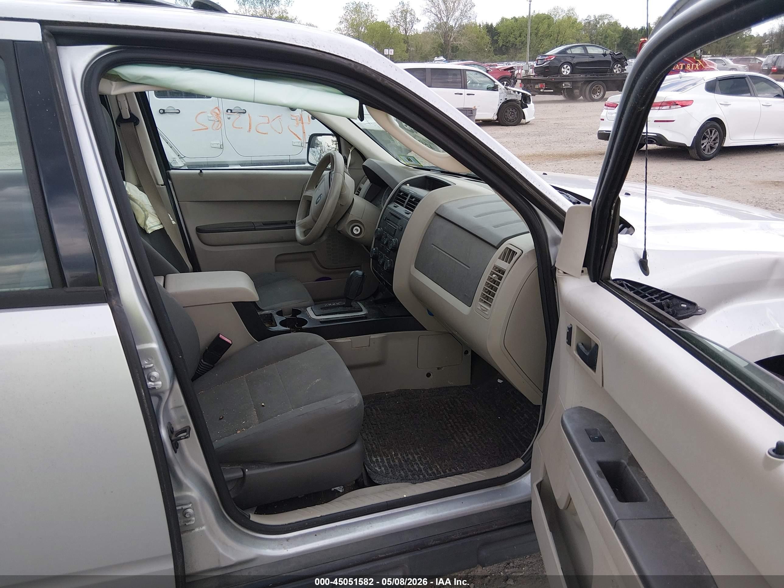 2012 Ford Escape Xls Silver vin: 1FMCU0C76CKC12707