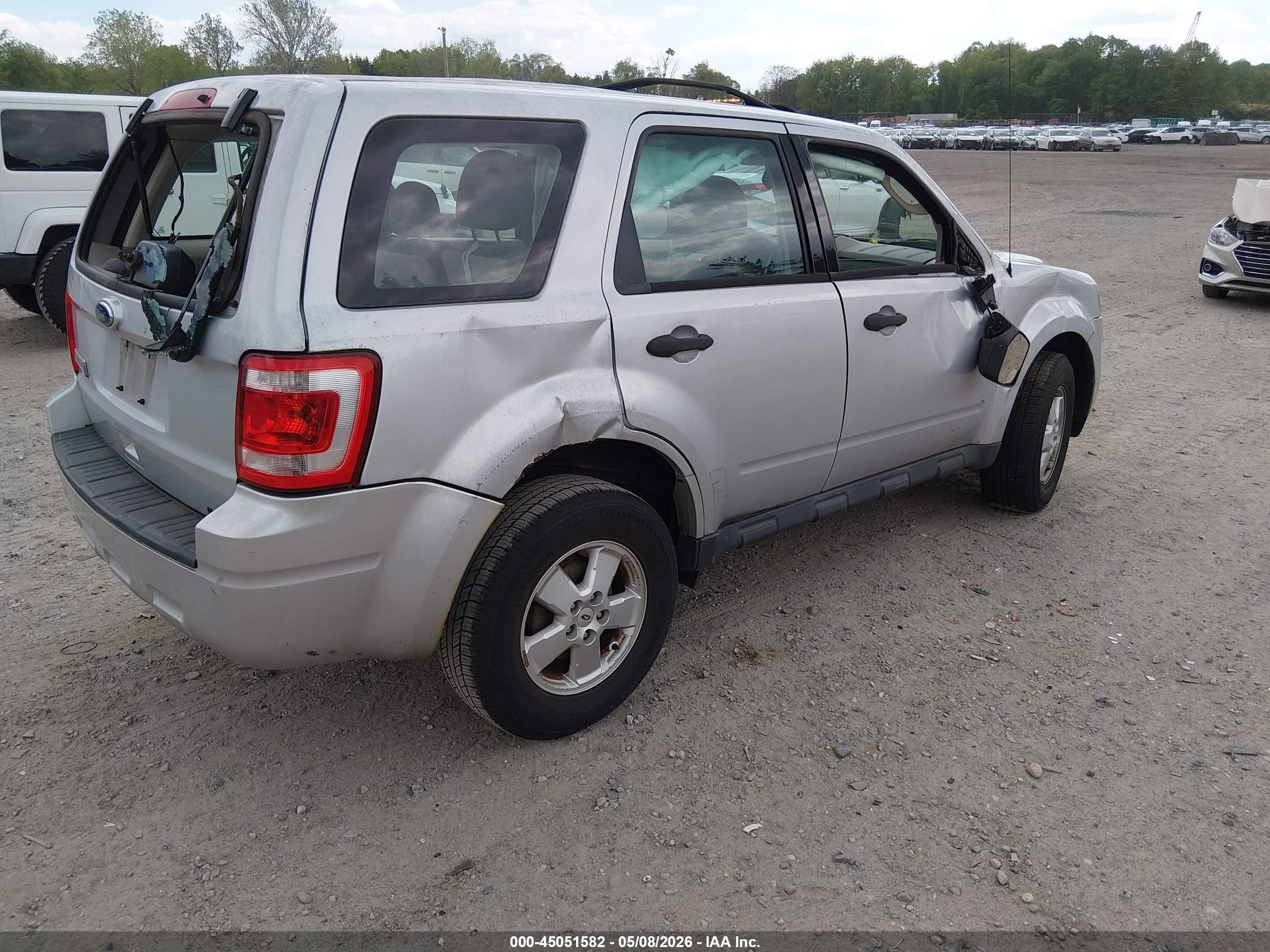 2012 Ford Escape Xls Silver vin: 1FMCU0C76CKC12707