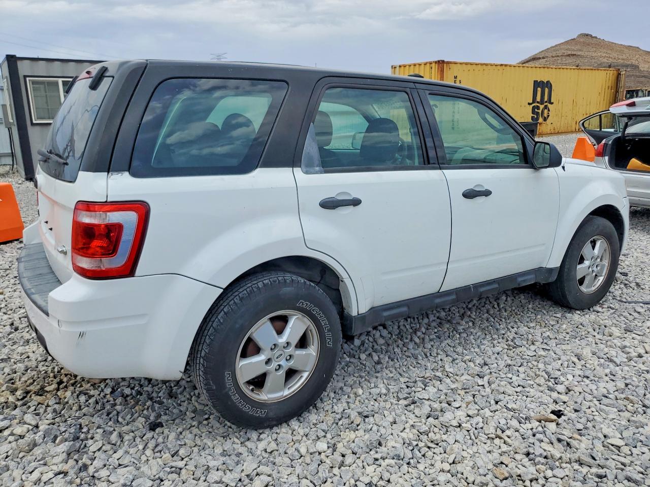 2012 Ford Escape Xls Белый vin: 1FMCU0C76CKC47781