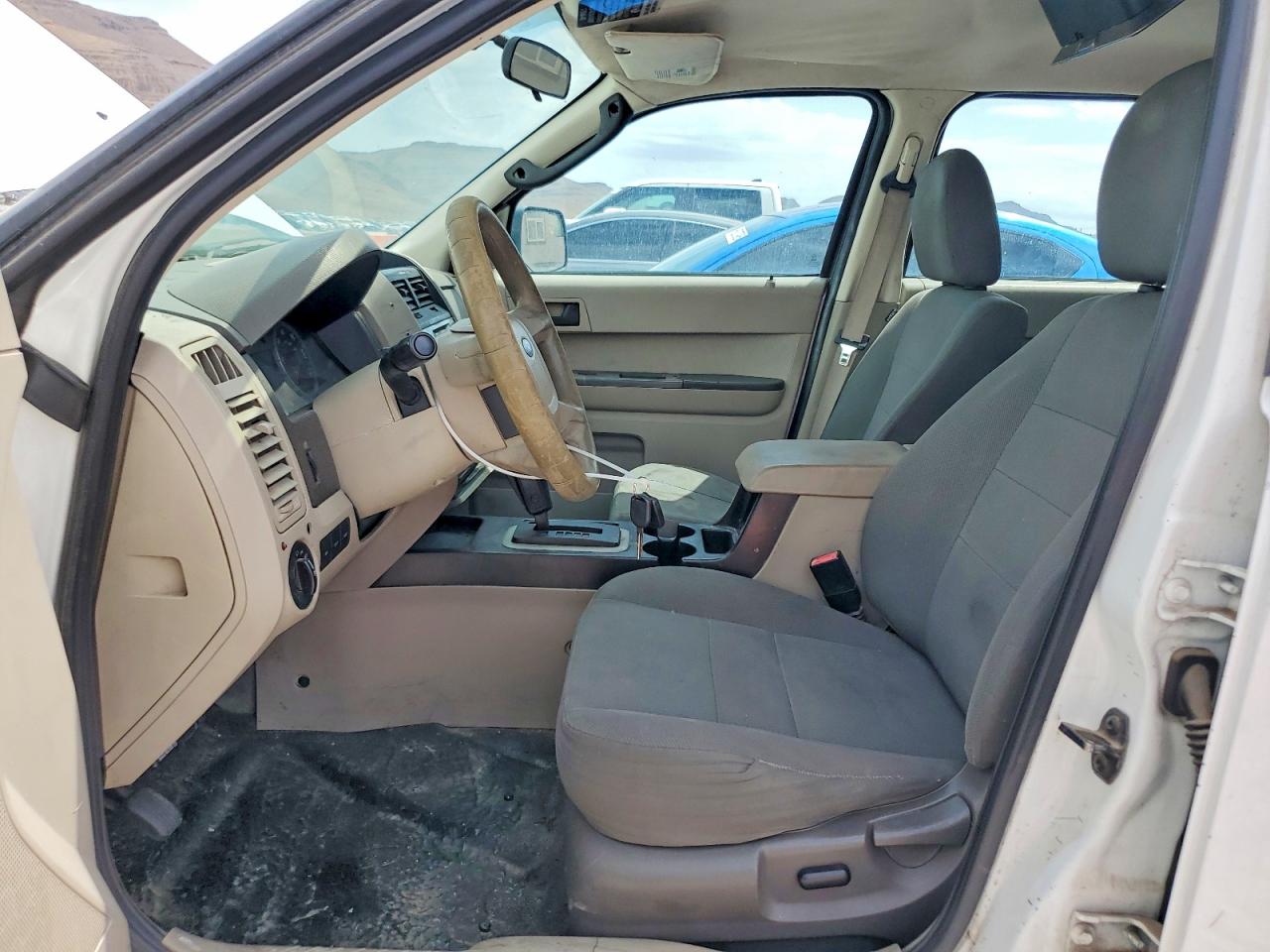 2012 Ford Escape Xls Белый vin: 1FMCU0C76CKC47781