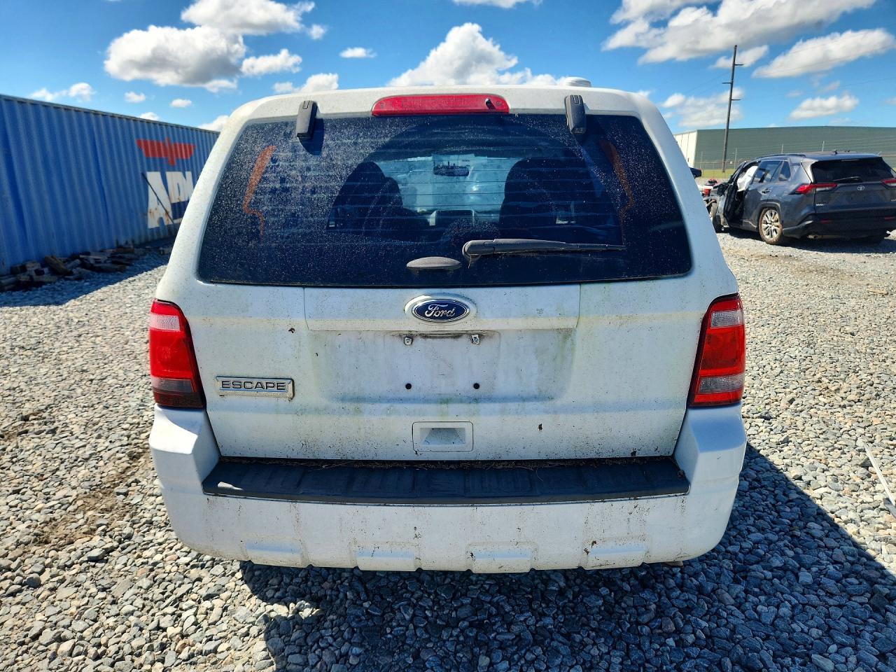 2012 Ford Escape Xls White vin: 1FMCU0C76CKC69652