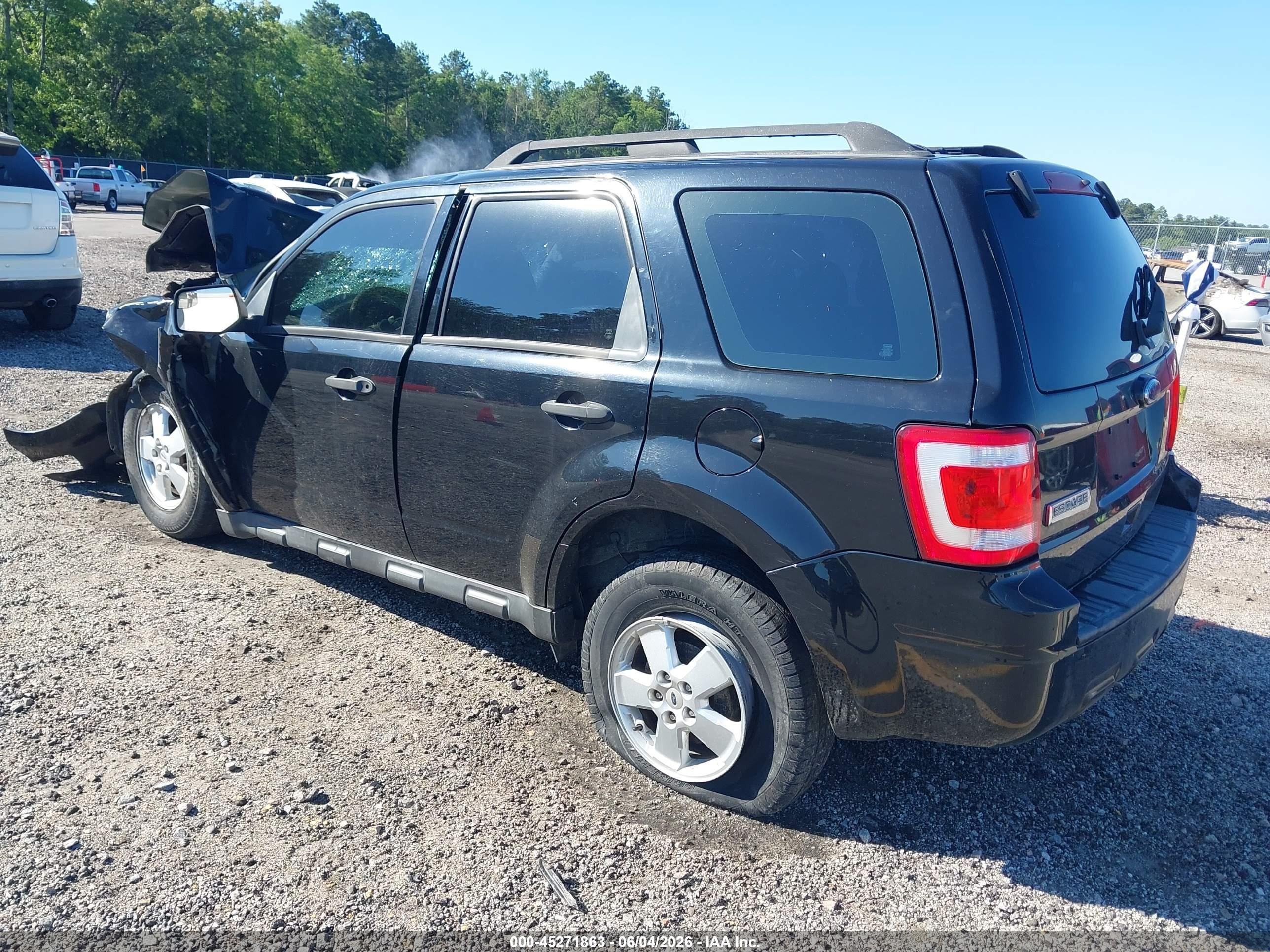 2010 Ford Escape Xls Black vin: 1FMCU0C77AKC44448