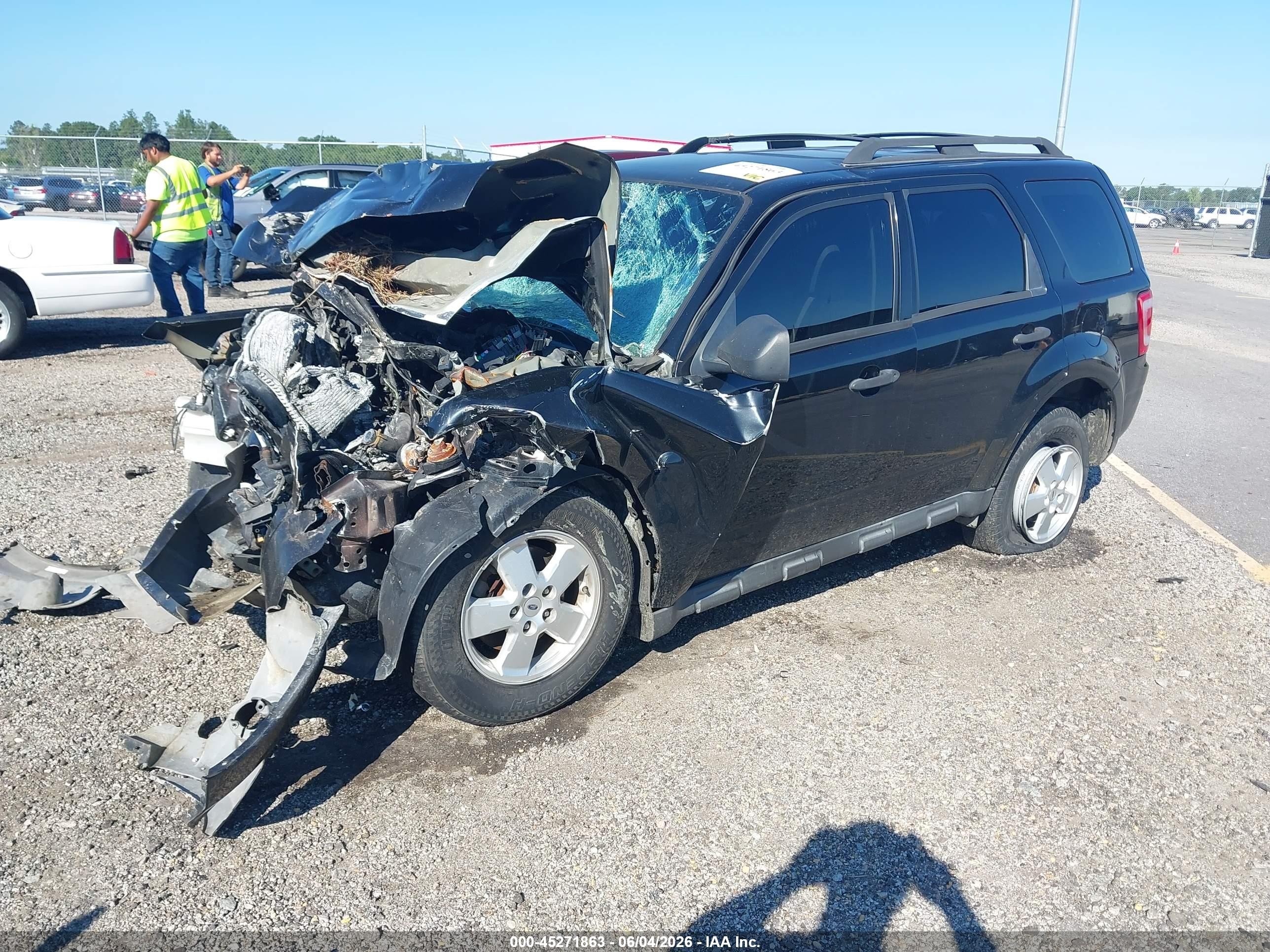 2010 Ford Escape Xls Black vin: 1FMCU0C77AKC44448