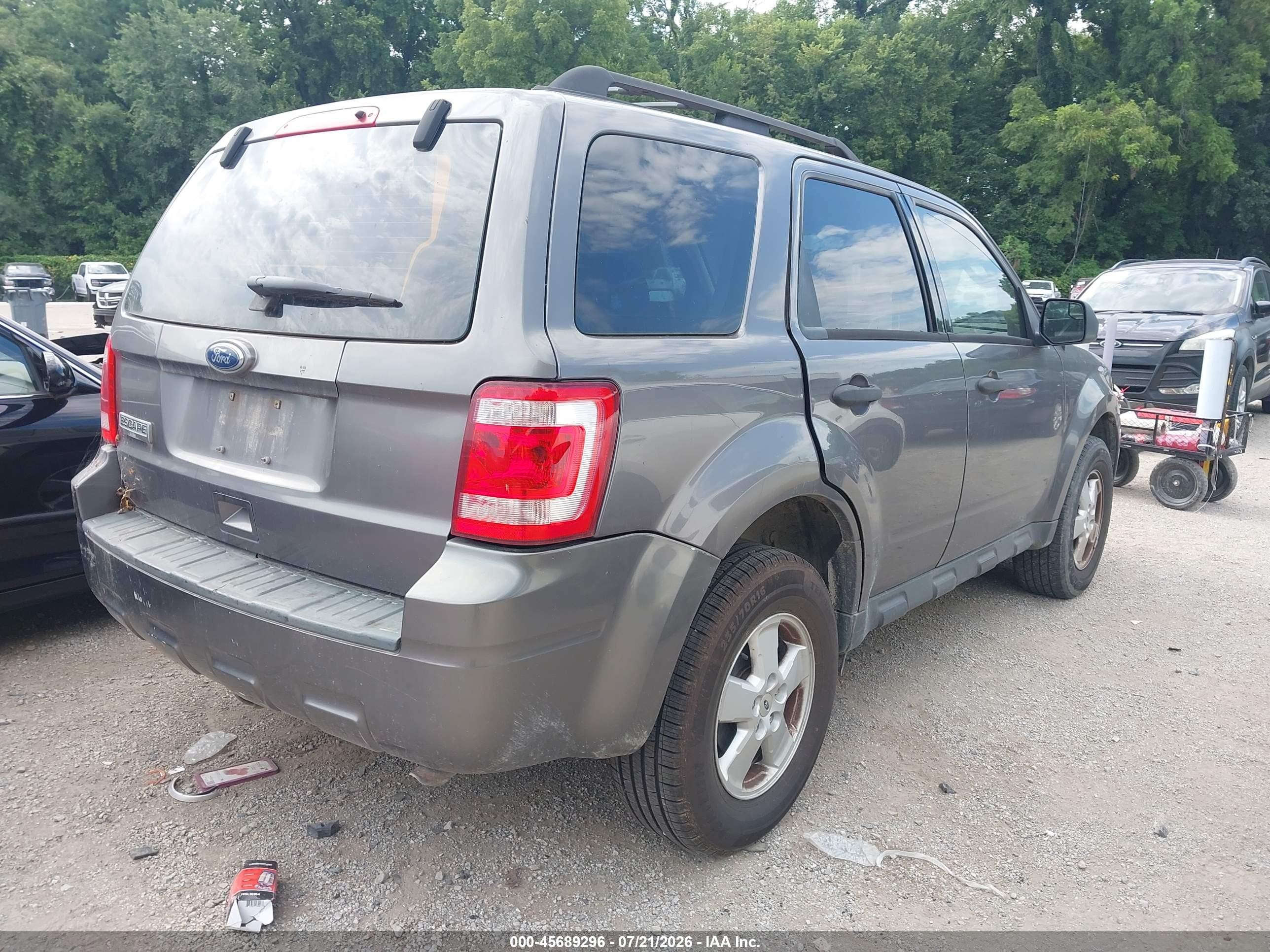 2010 Ford Escape Xls Gray vin: 1FMCU0C77AKC49570
