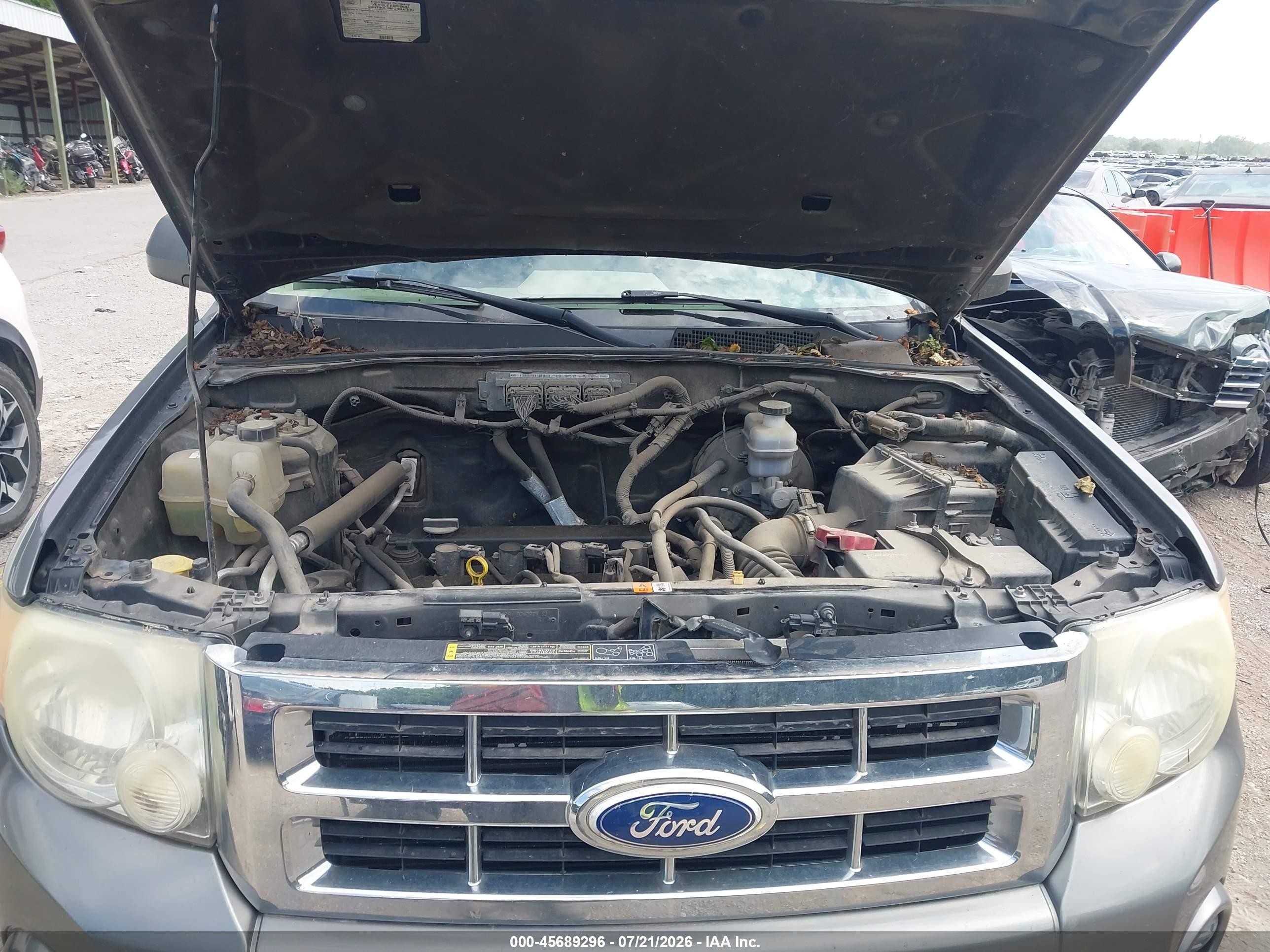 2010 Ford Escape Xls Gray vin: 1FMCU0C77AKC49570