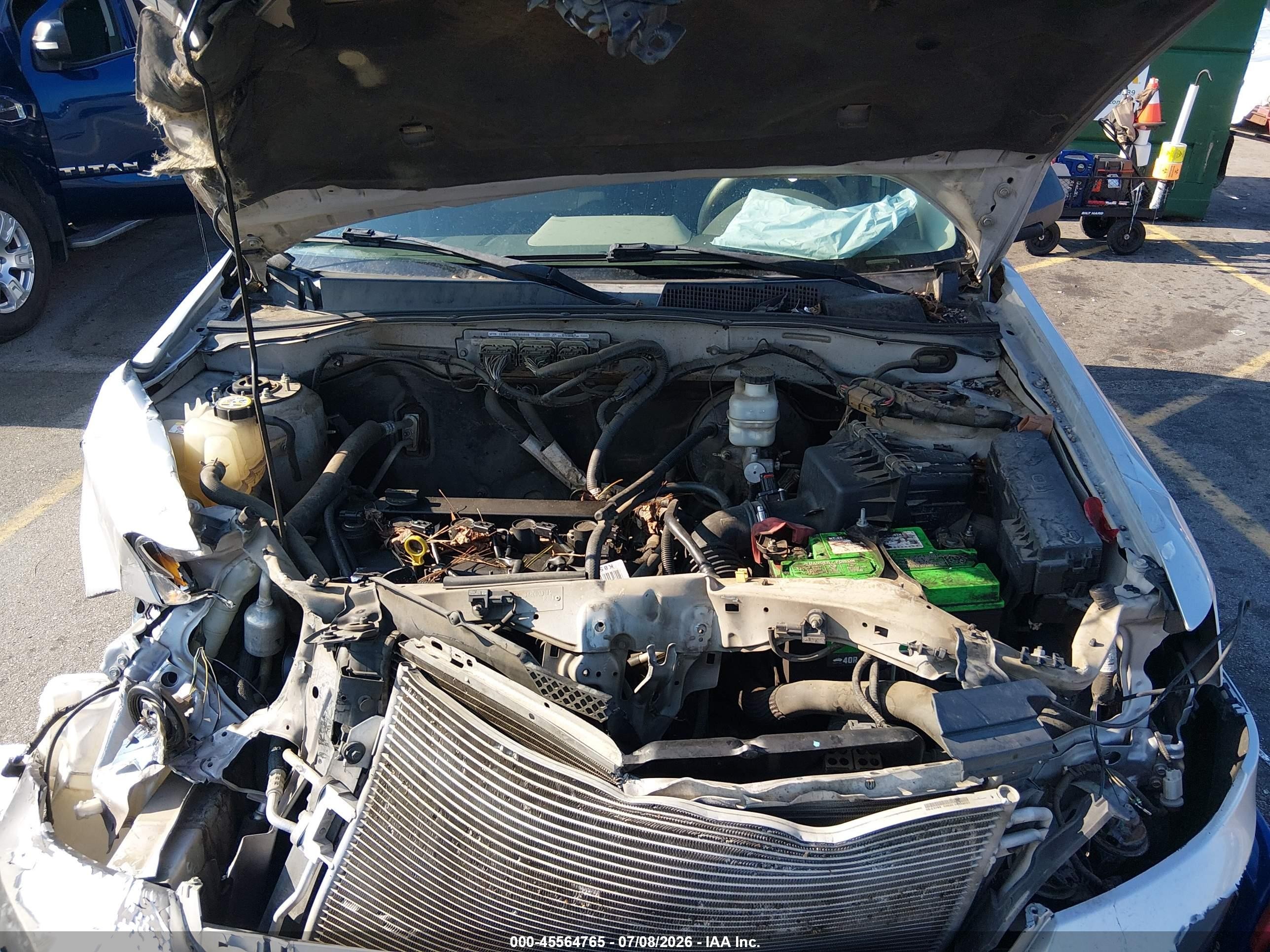 2010 Ford Escape Xls Silver vin: 1FMCU0C77AKD21769