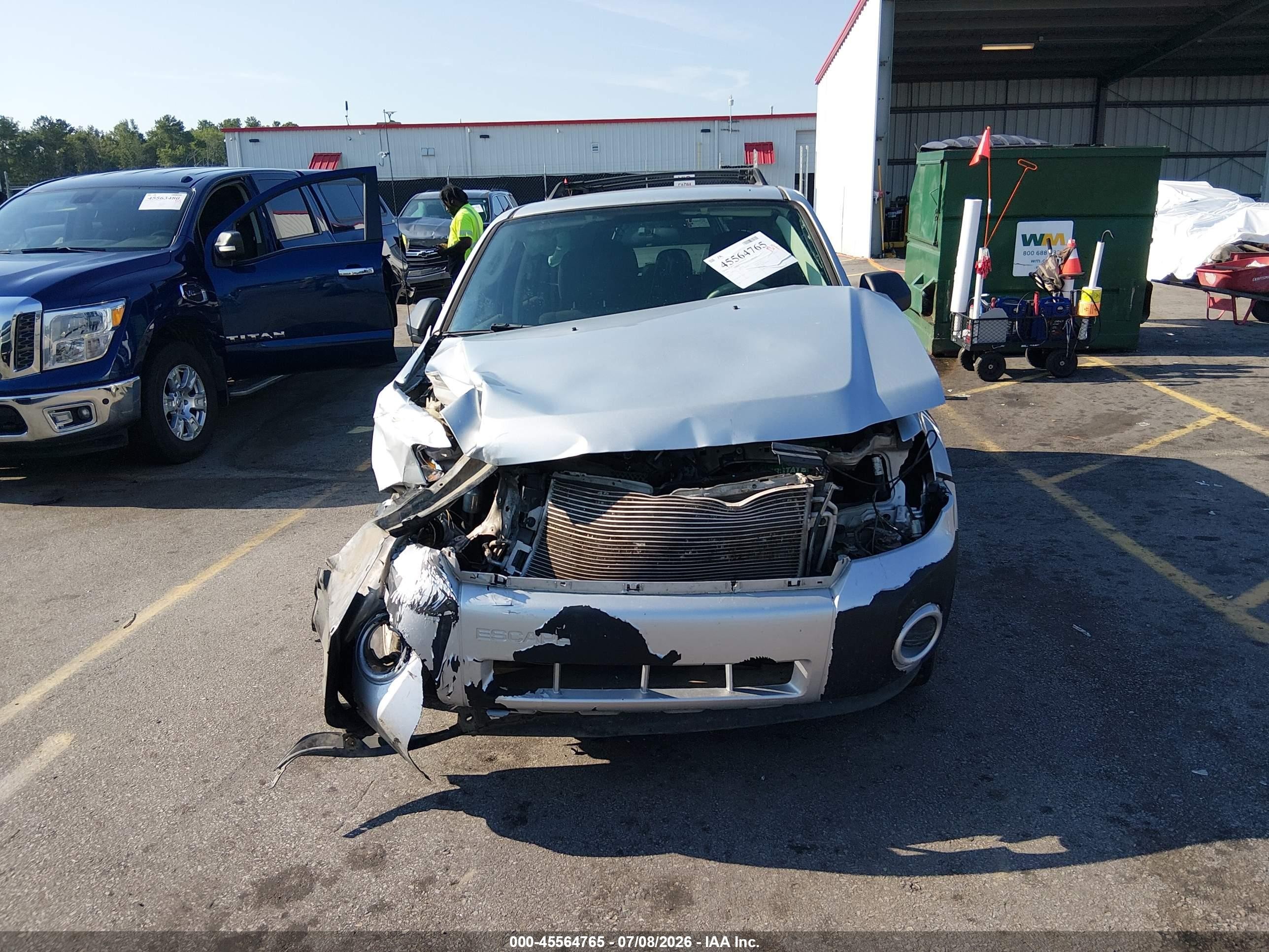 2010 Ford Escape Xls Silver vin: 1FMCU0C77AKD21769