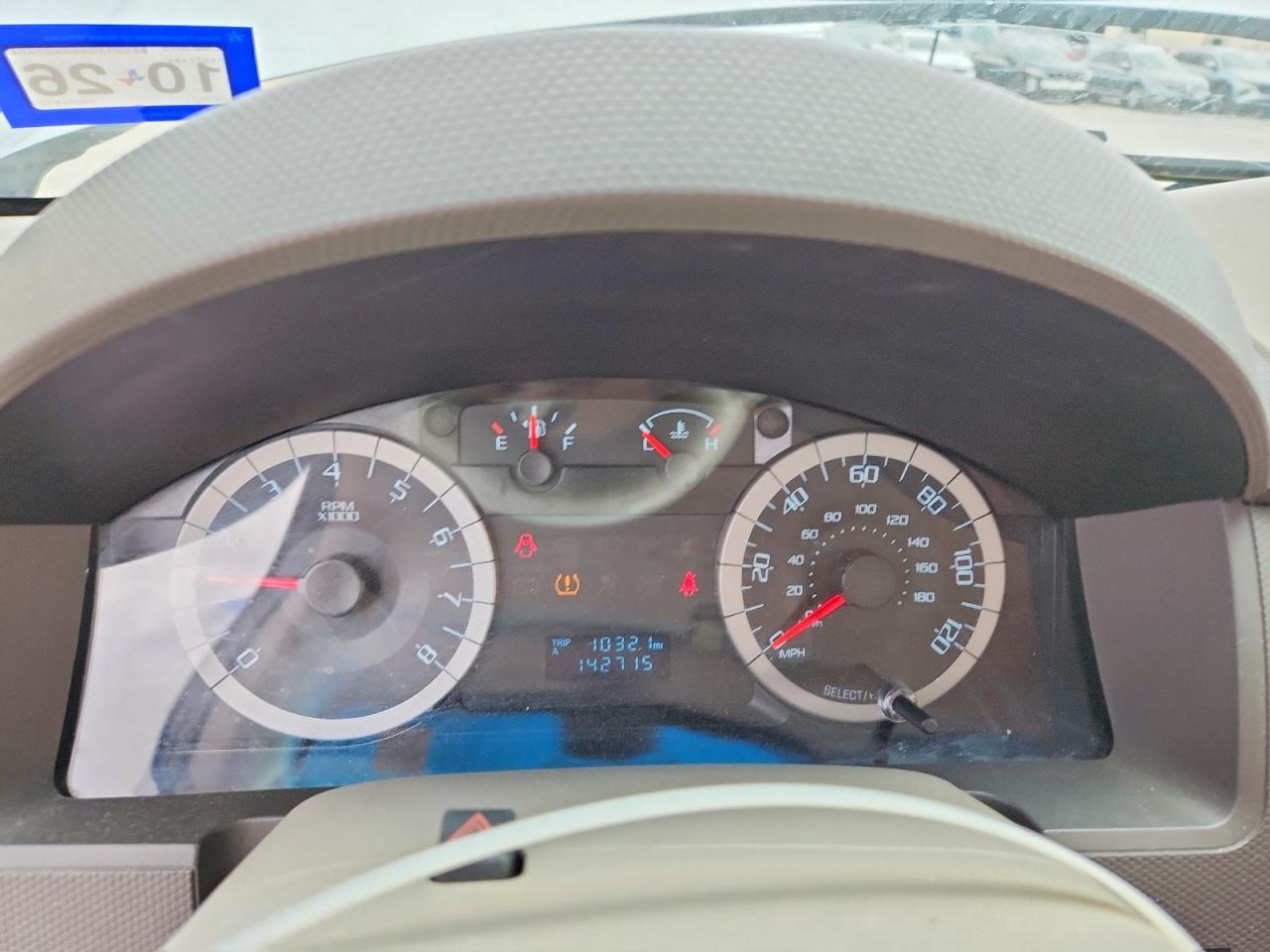 2010 Ford Escape Xls Silver vin: 1FMCU0C77AKD45327