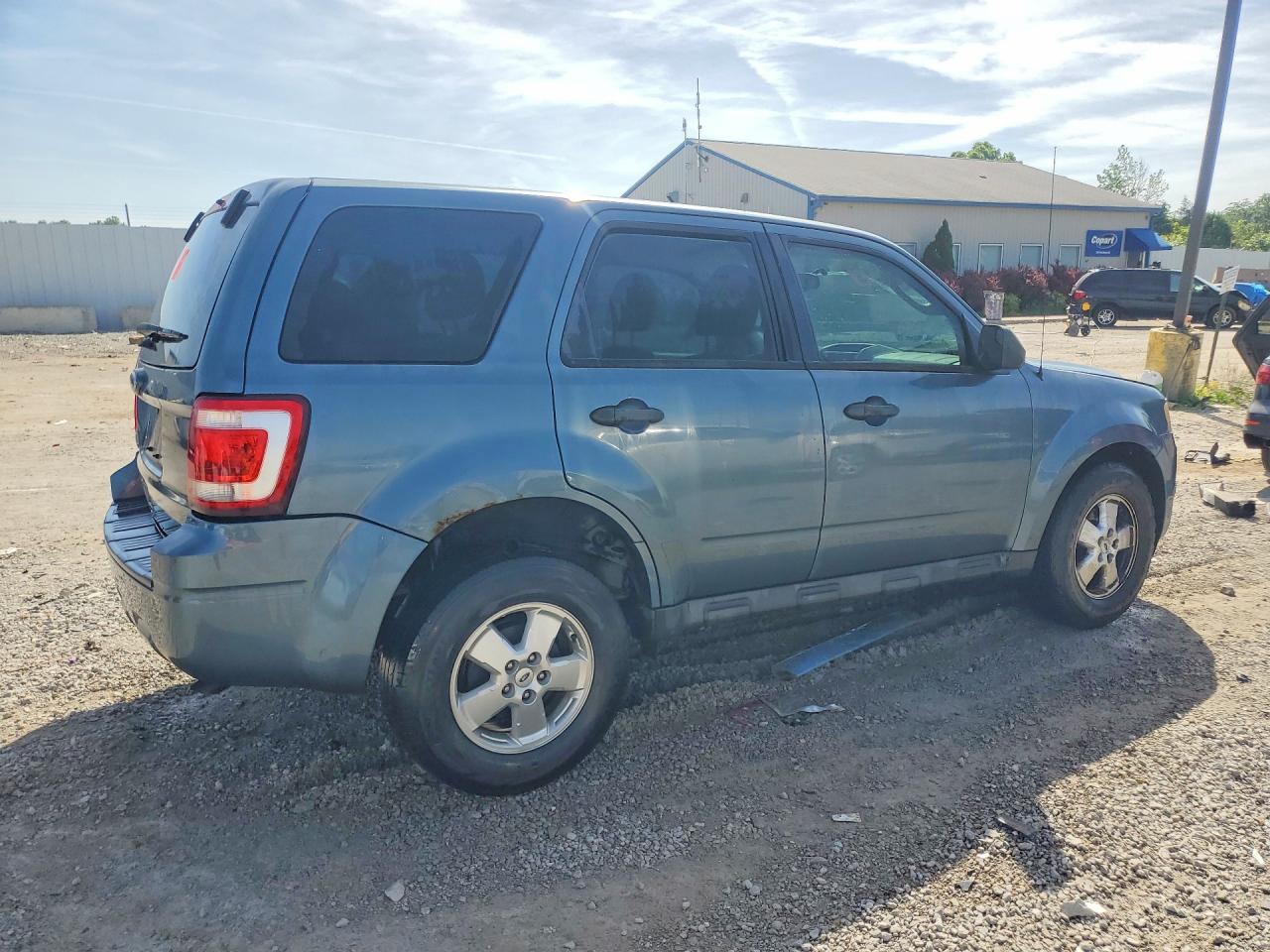 2011 Ford Escape Xls Blue vin: 1FMCU0C77BKB02330