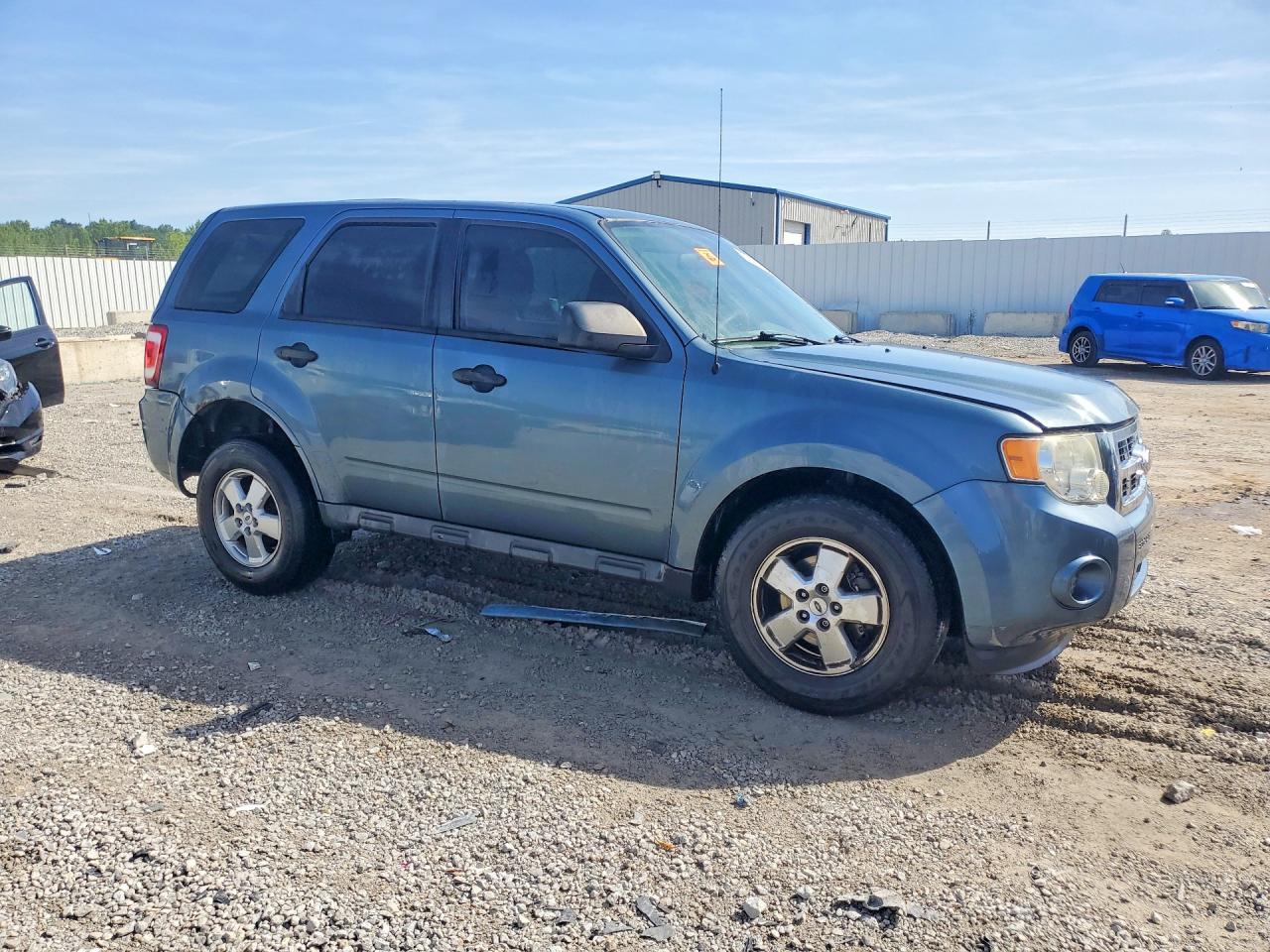 2011 Ford Escape Xls Blue vin: 1FMCU0C77BKB02330