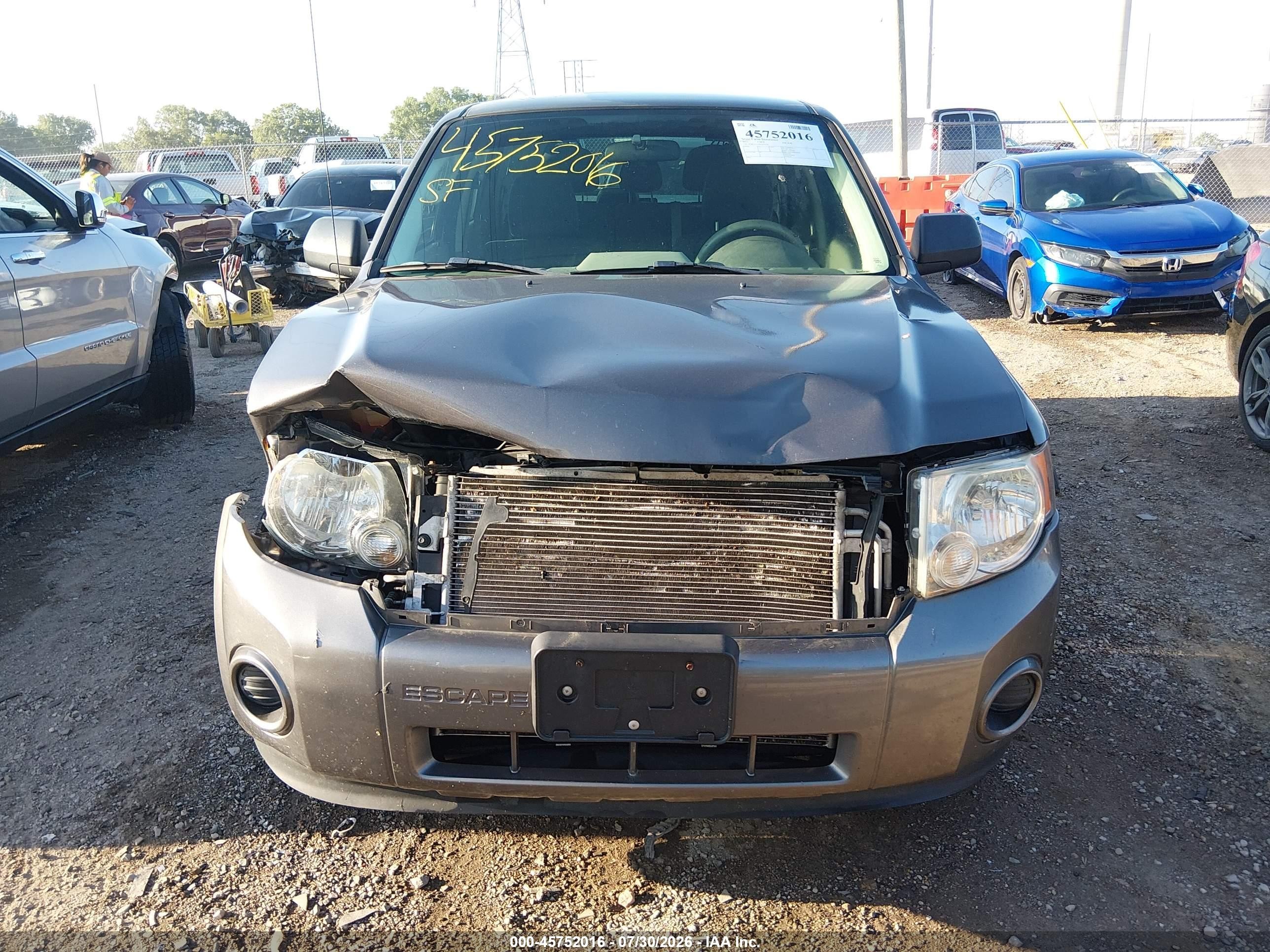 2012 Ford Escape Xls Gray vin: 1FMCU0C77CKA04934