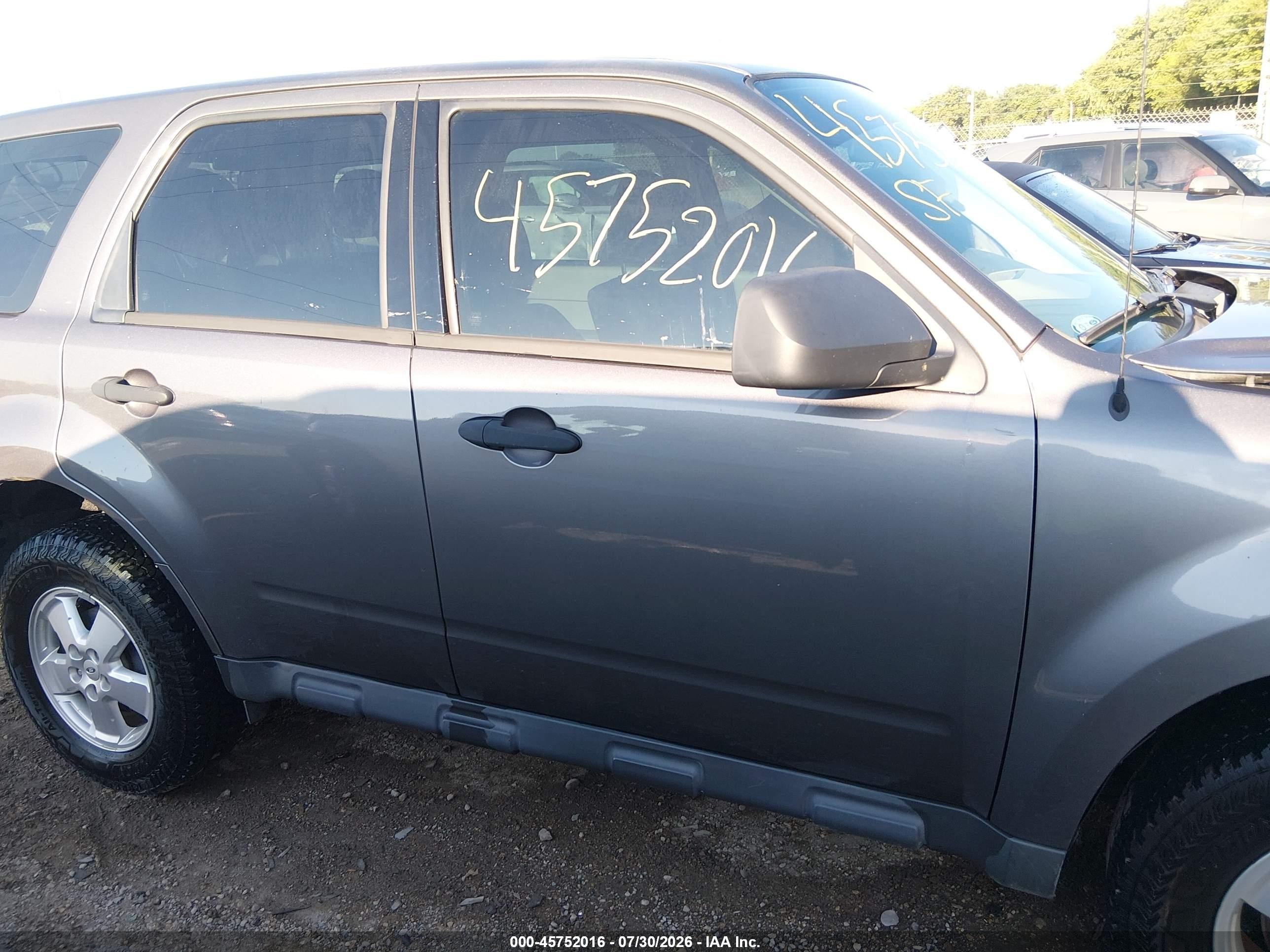 2012 Ford Escape Xls Gray vin: 1FMCU0C77CKA04934
