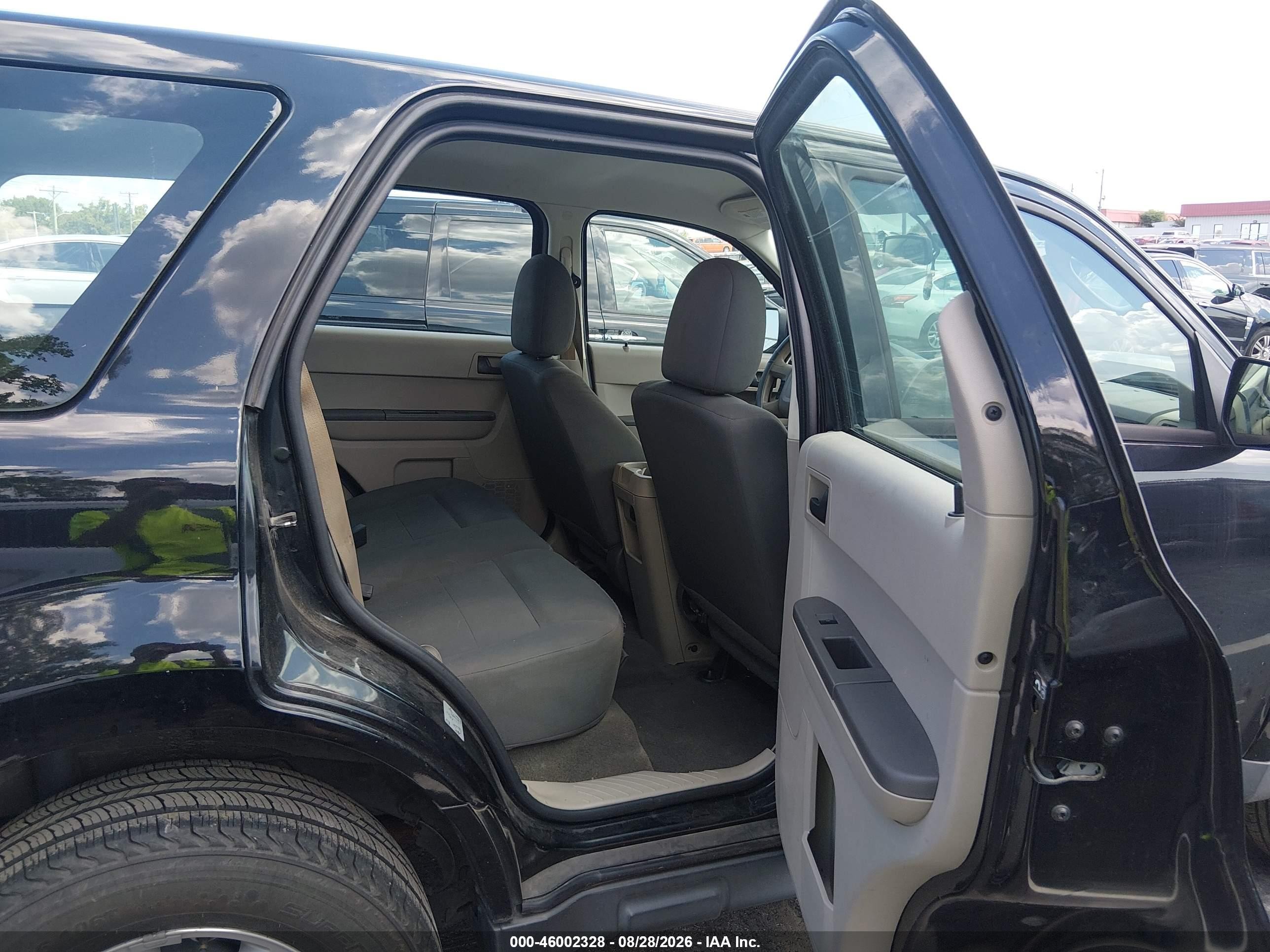 2012 Ford Escape Xls Gray vin: 1FMCU0C77CKA32751