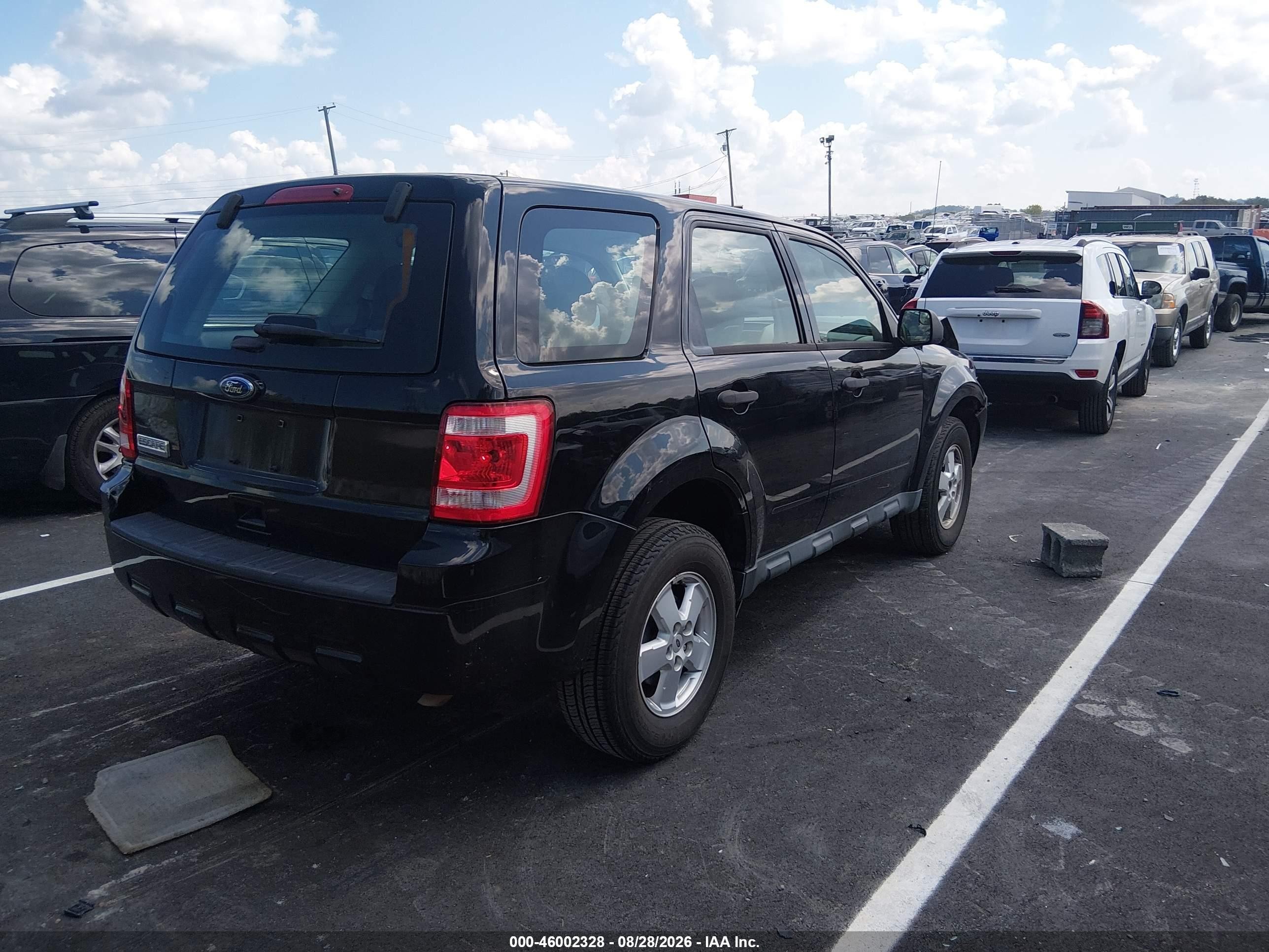 2012 Ford Escape Xls Gray vin: 1FMCU0C77CKA32751